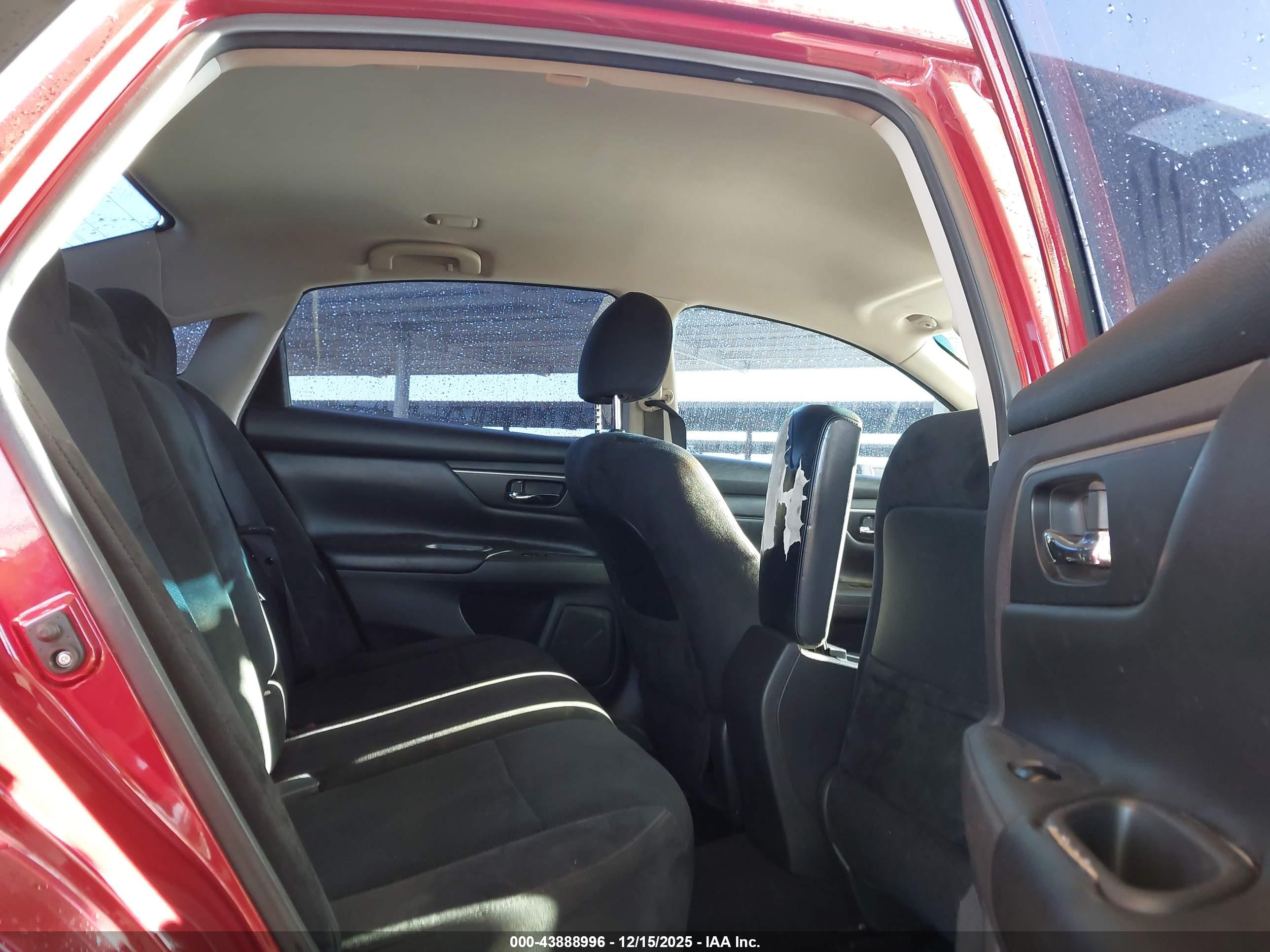 NISSAN ALTIMA image 8