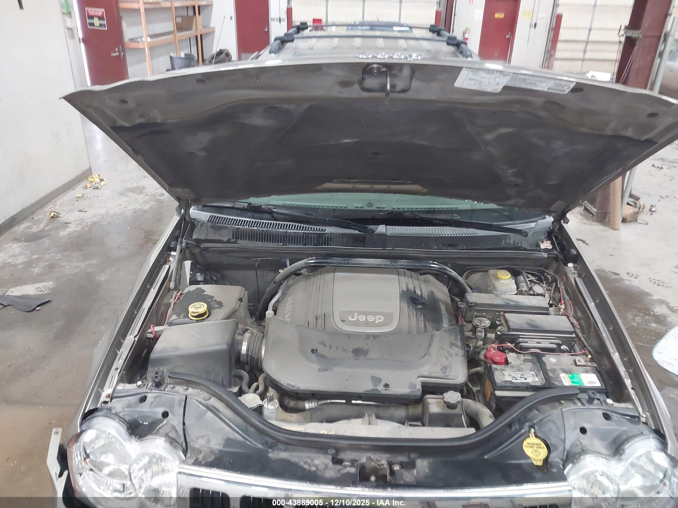 JEEP GRAND image 10
