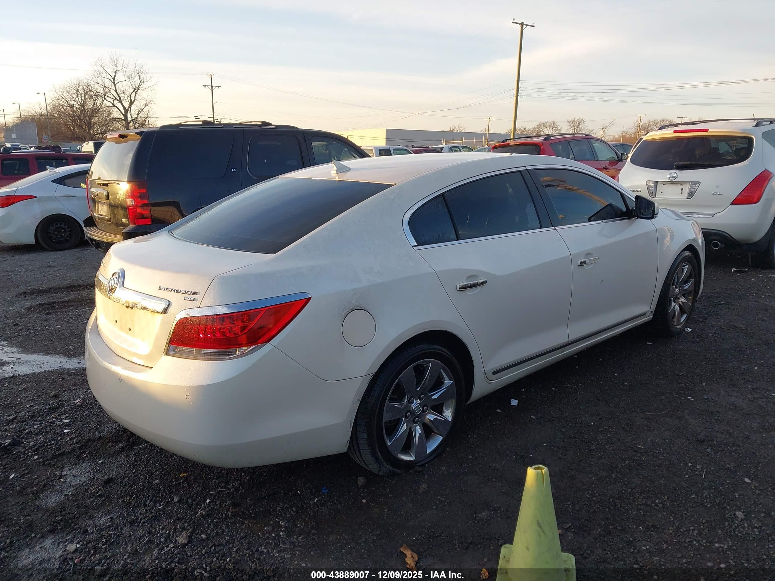 BUICK LACROSSE image 4