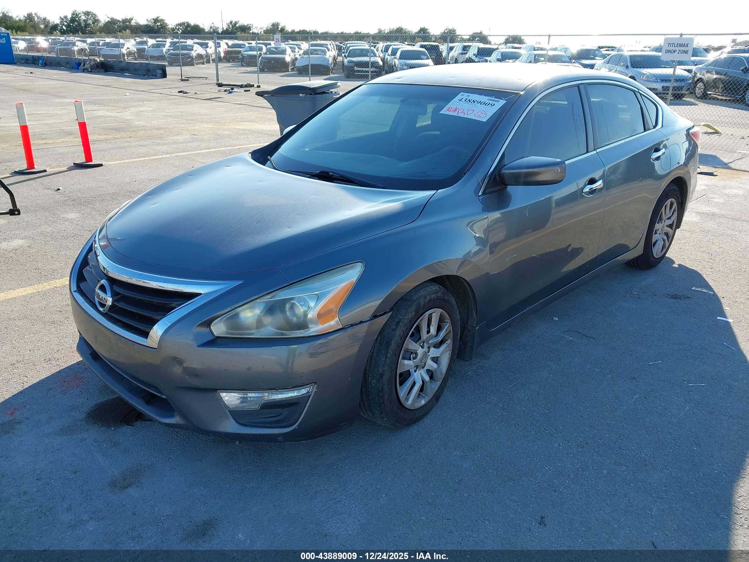 NISSAN ALTIMA image 2