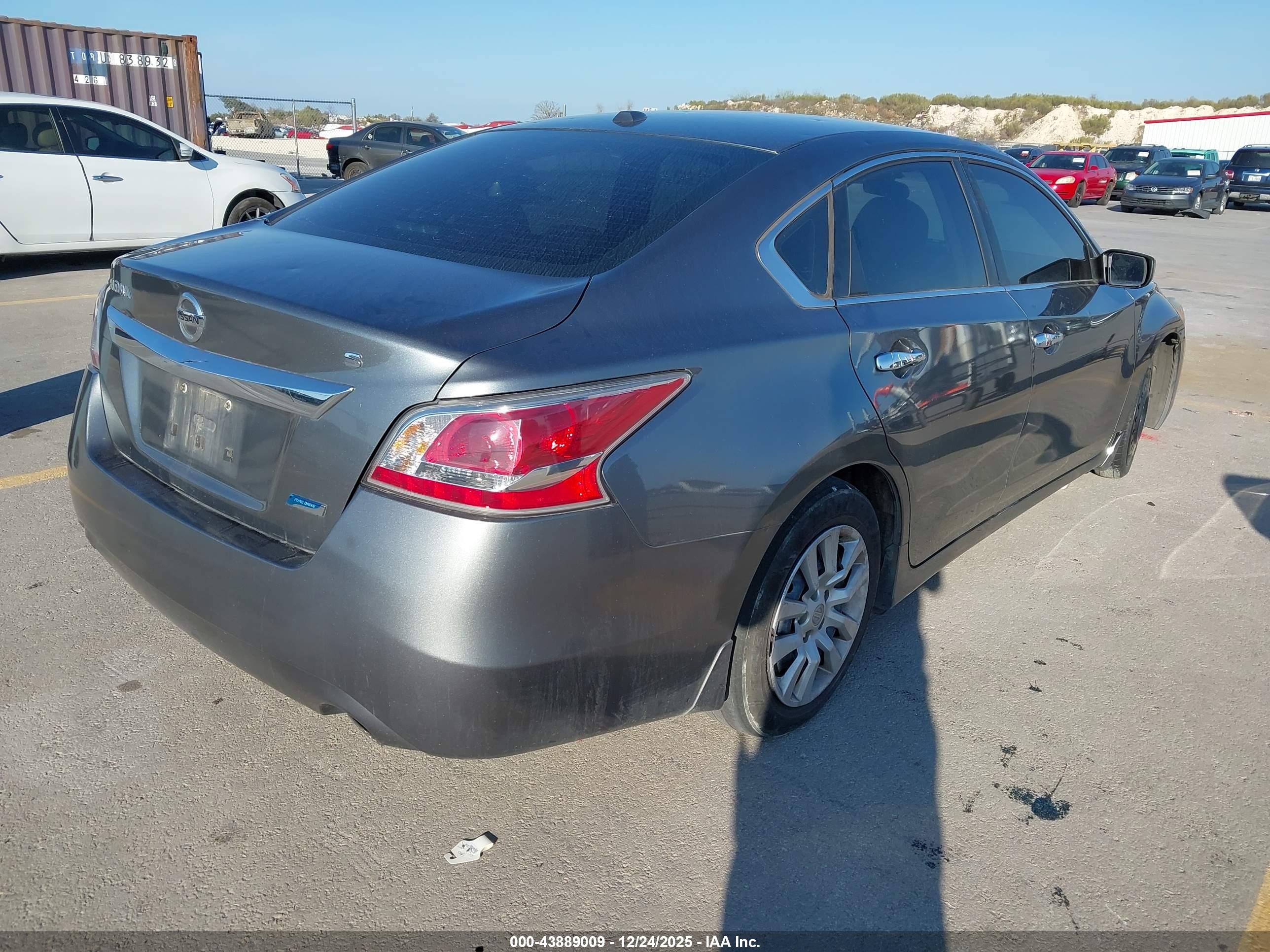 NISSAN ALTIMA image 4