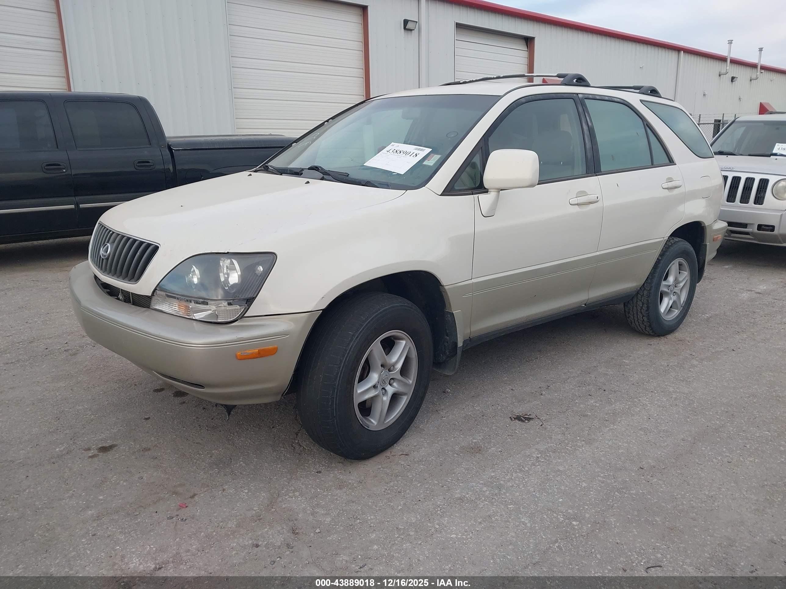 LEXUS RX image 2