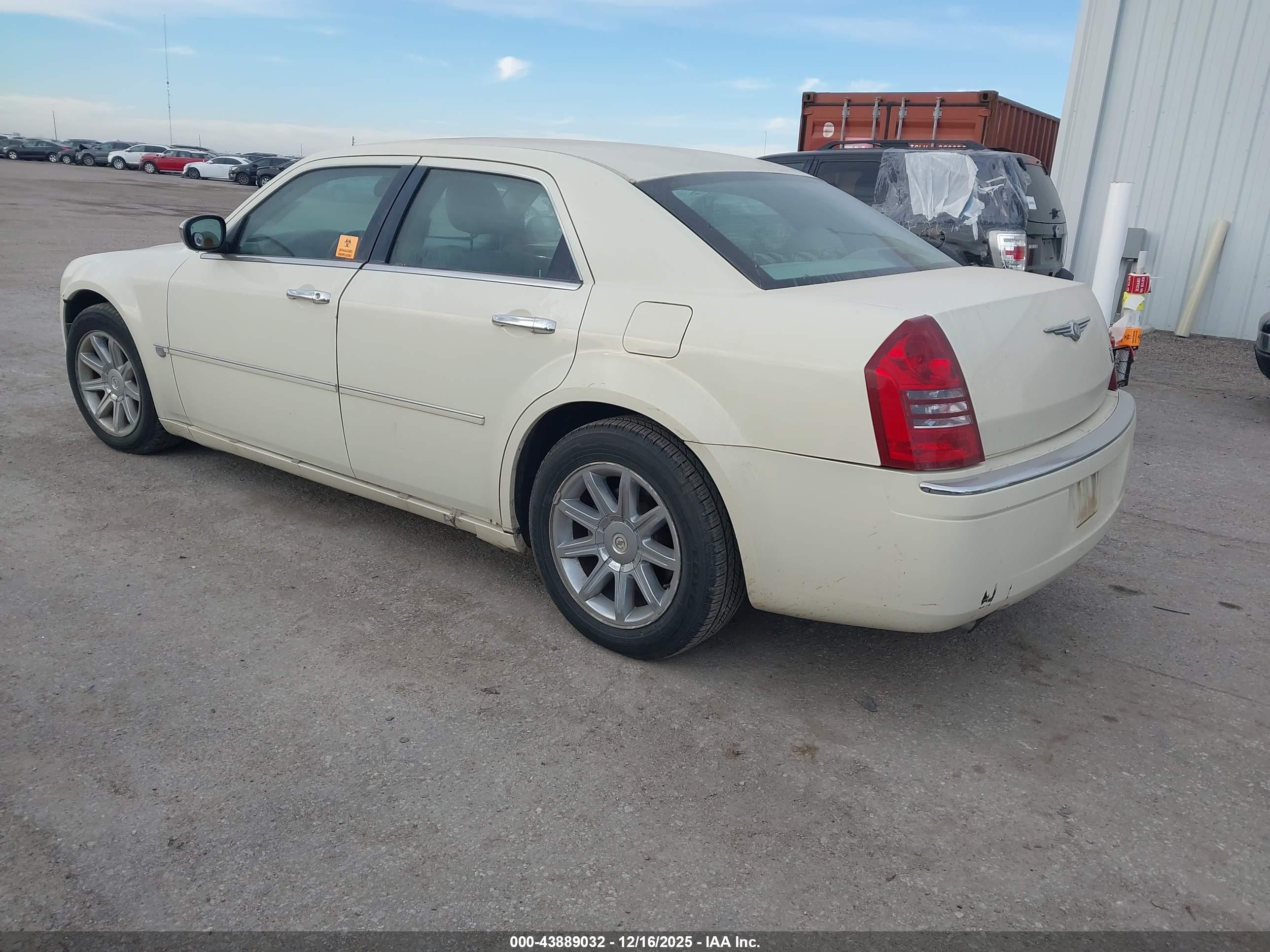 CHRYSLER 300C image 3