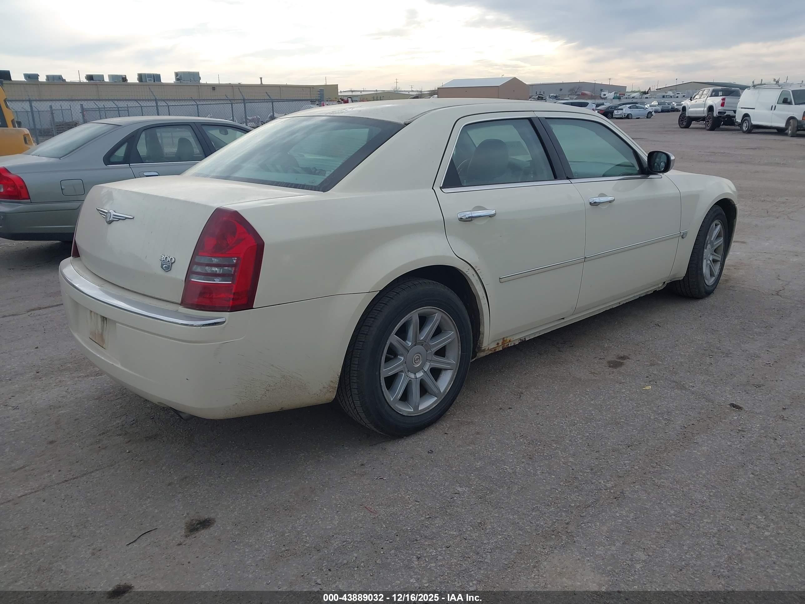 CHRYSLER 300C image 4