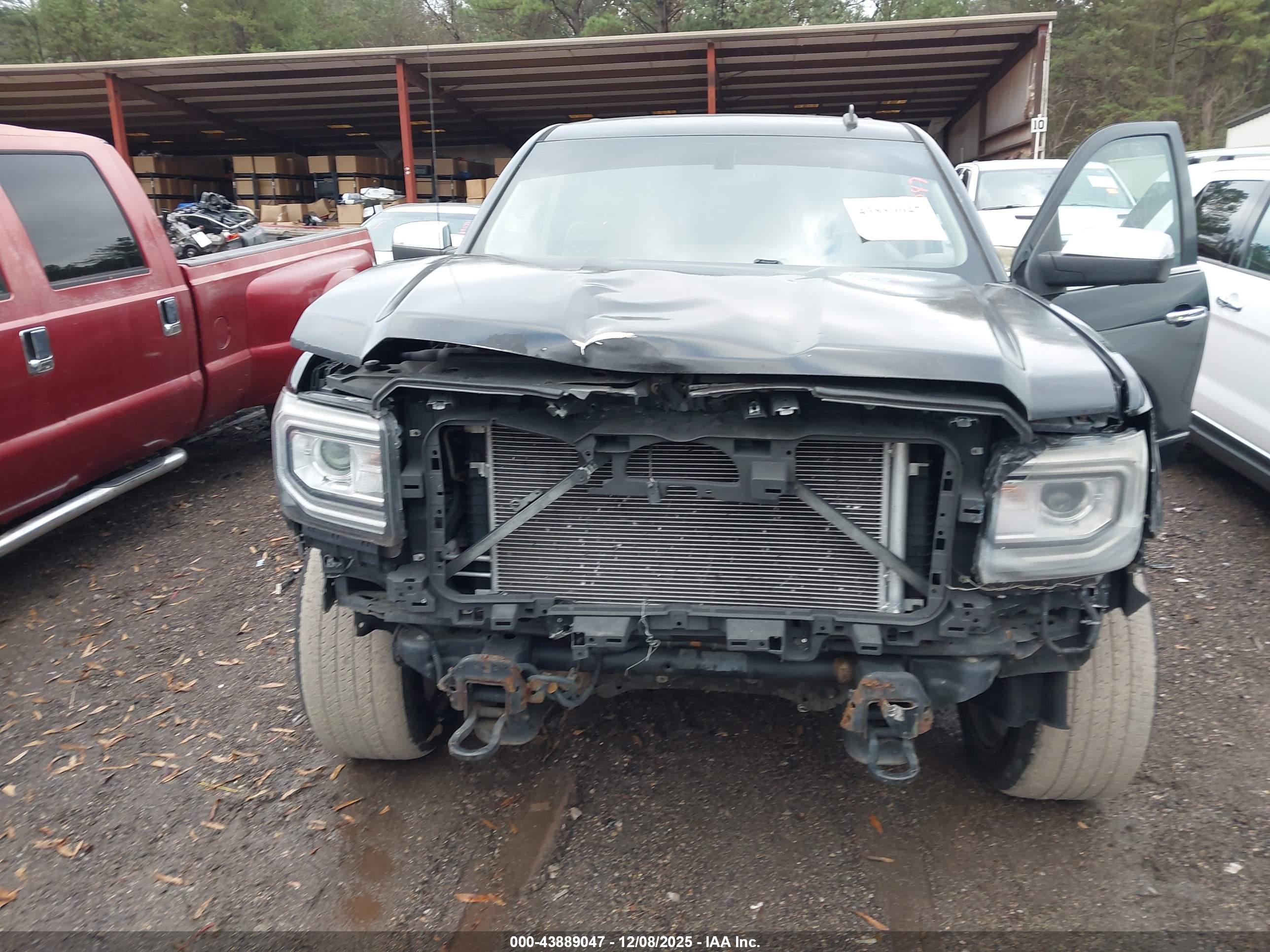 GMC SIERRA image 6