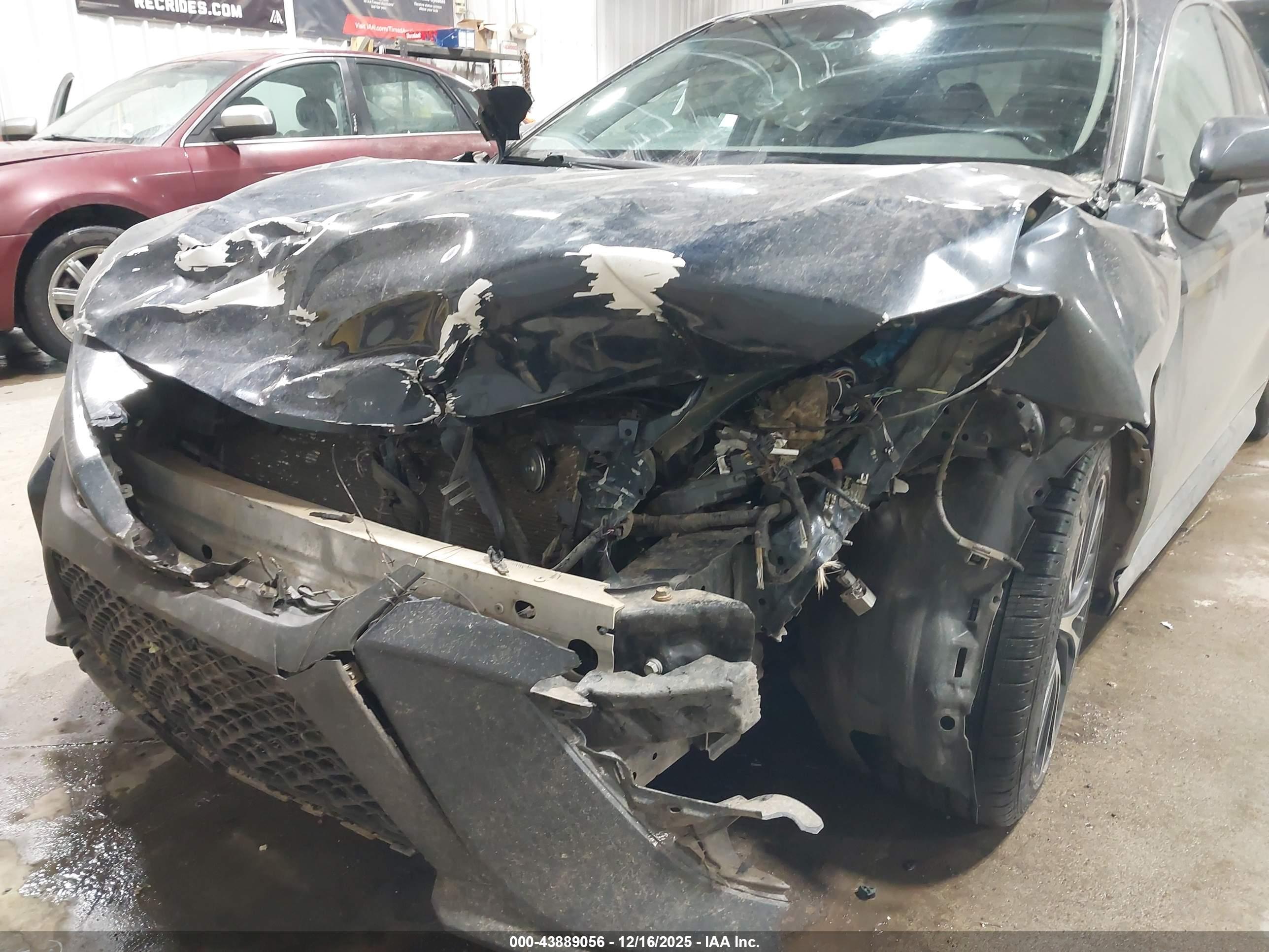 TOYOTA CAMRY image 6