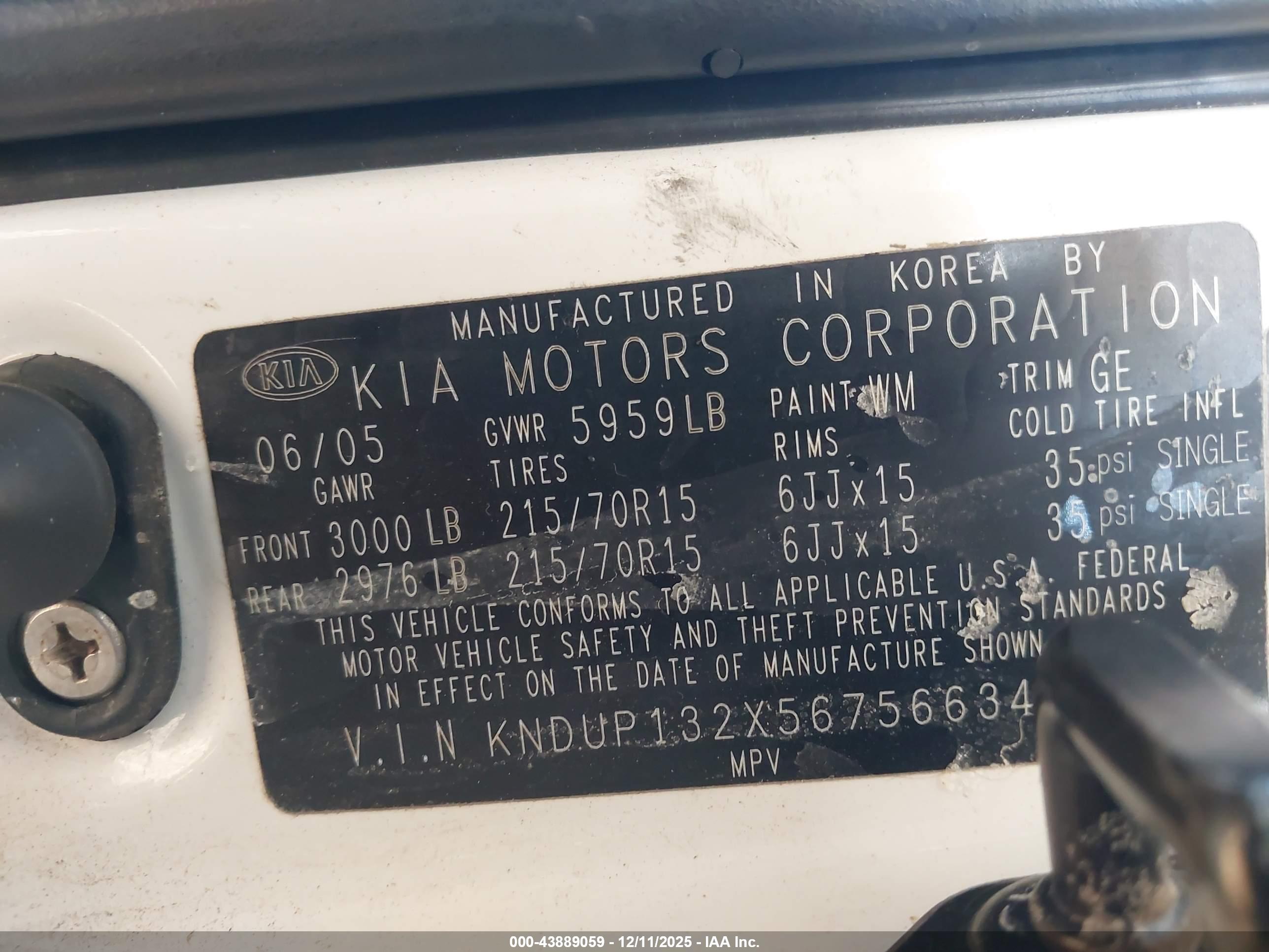 KIA SEDONA image 9