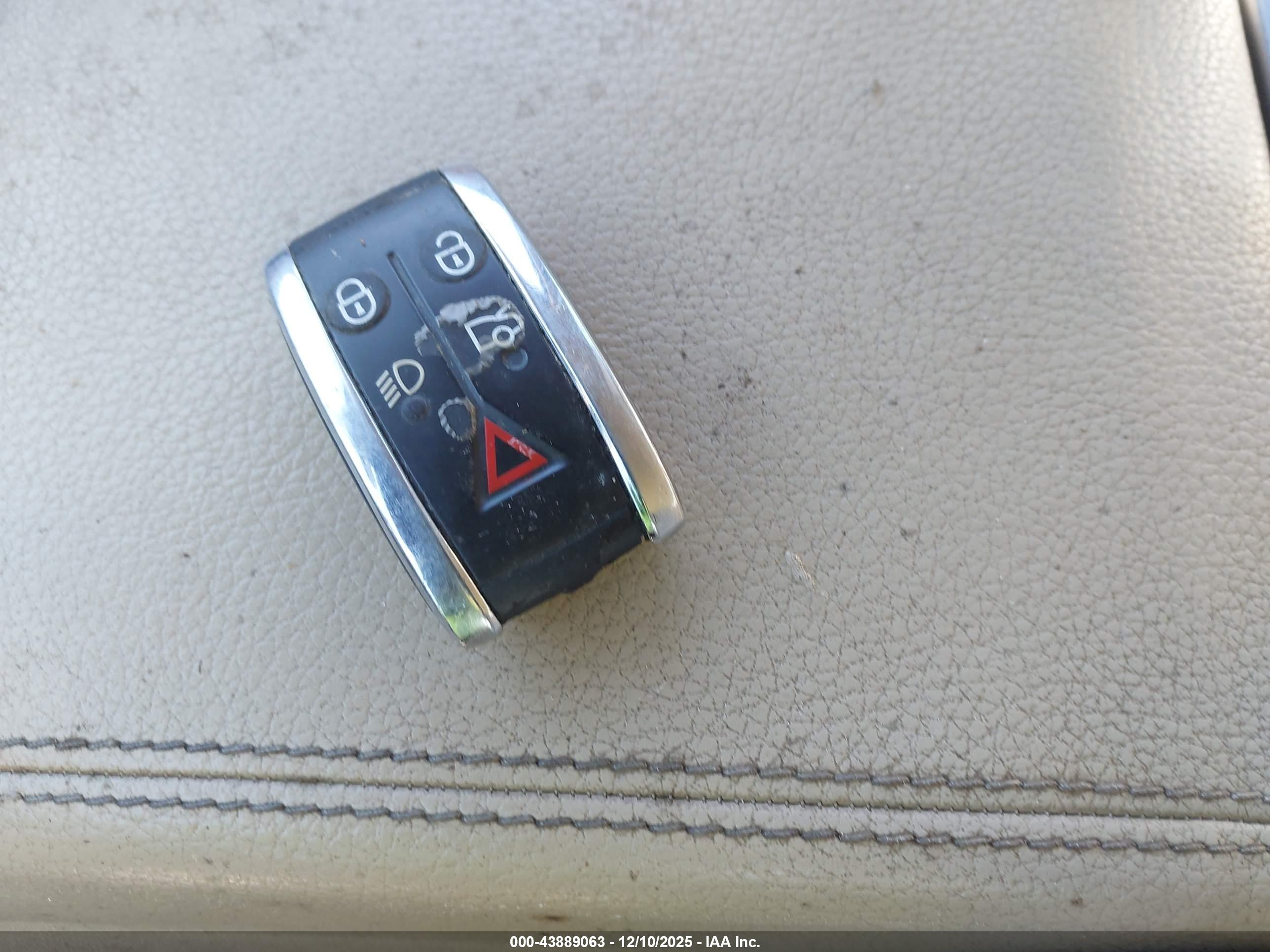 JAGUAR XF image 11