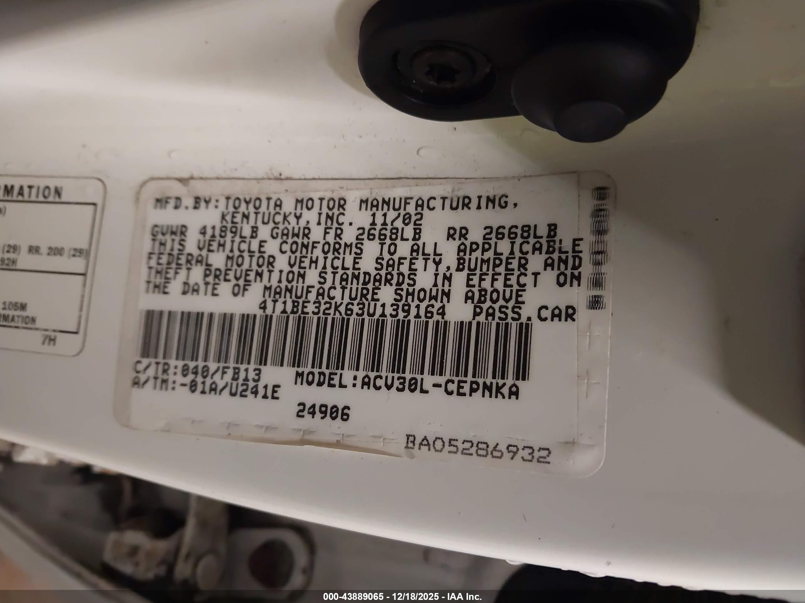 TOYOTA CAMRY image 9