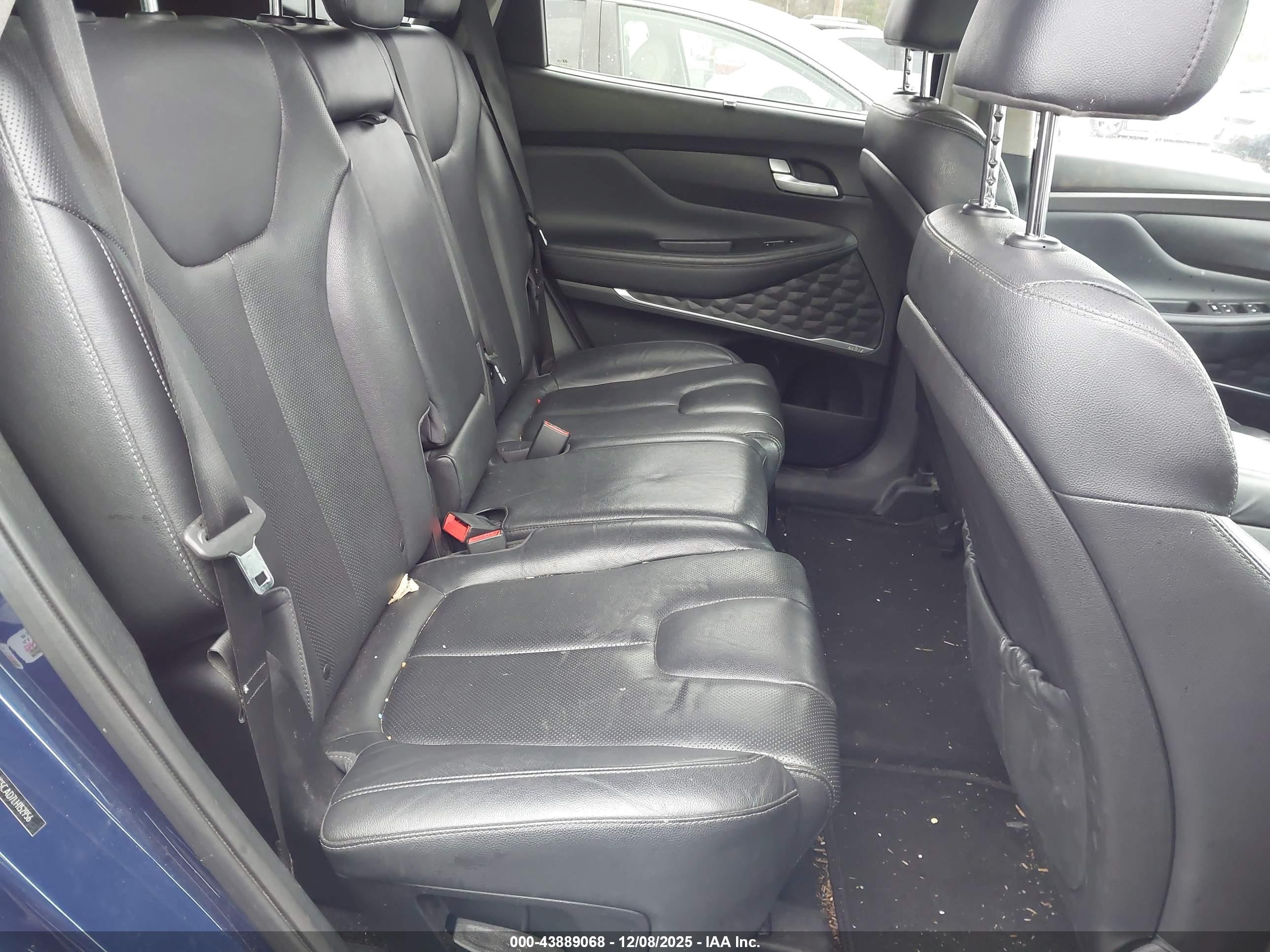 HYUNDAI SANTA image 8