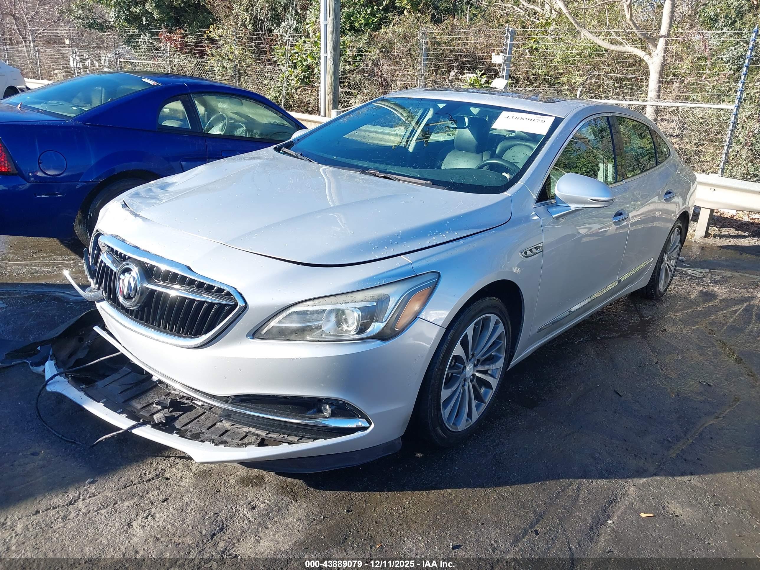 BUICK LACROSSE image 2