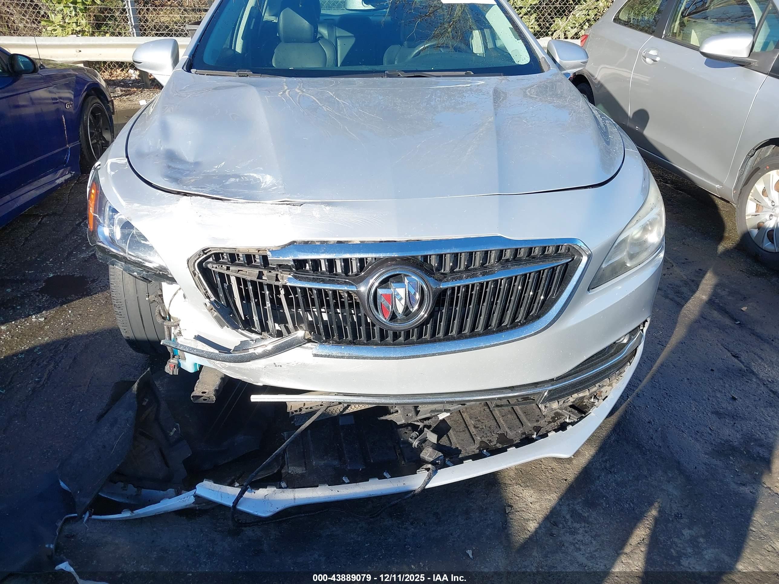 BUICK LACROSSE image 6