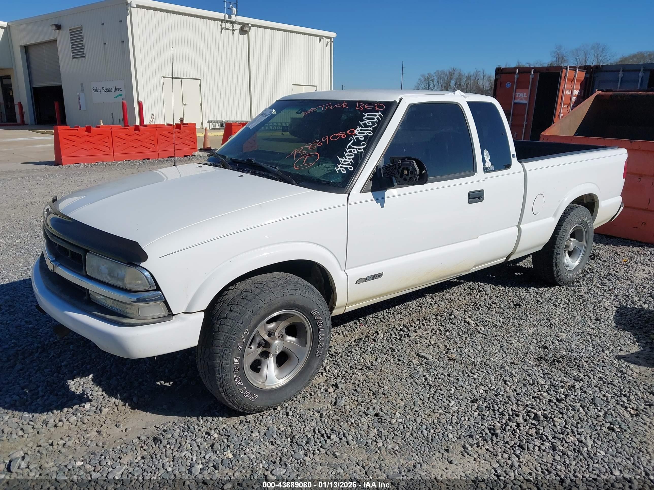 CHEVROLET S-10 image 2