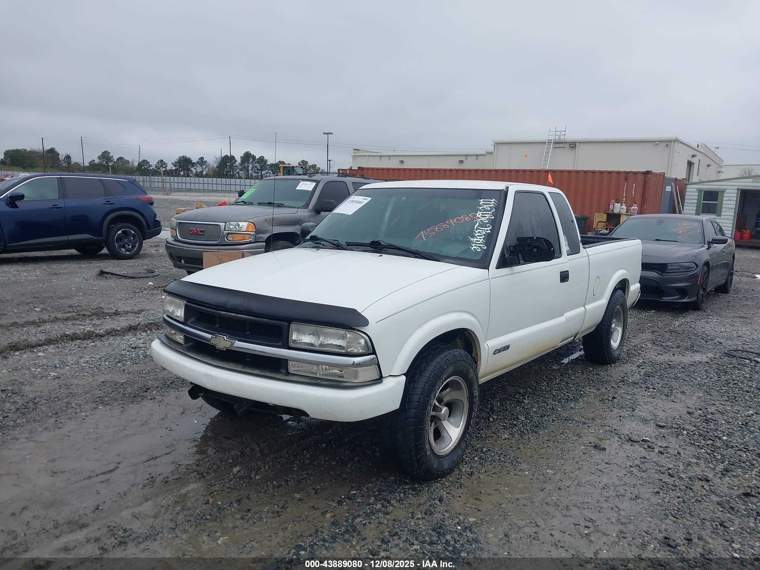 CHEVROLET S-10 image 6