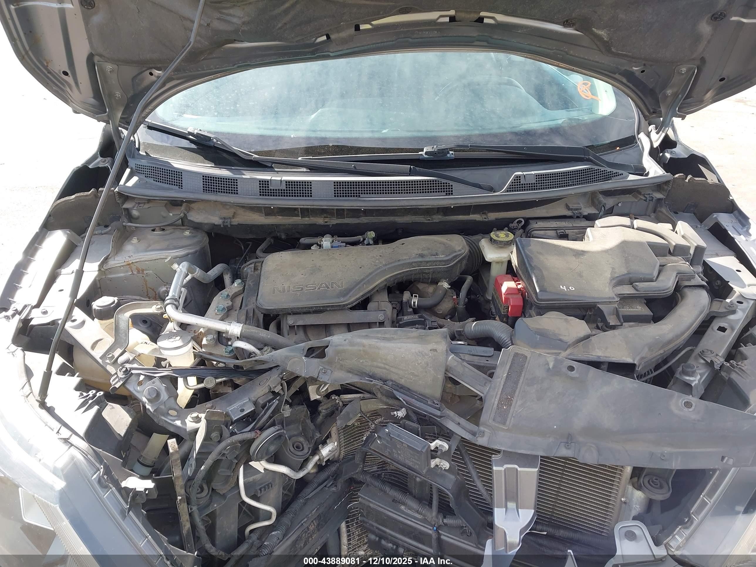 NISSAN ROGUE image 10