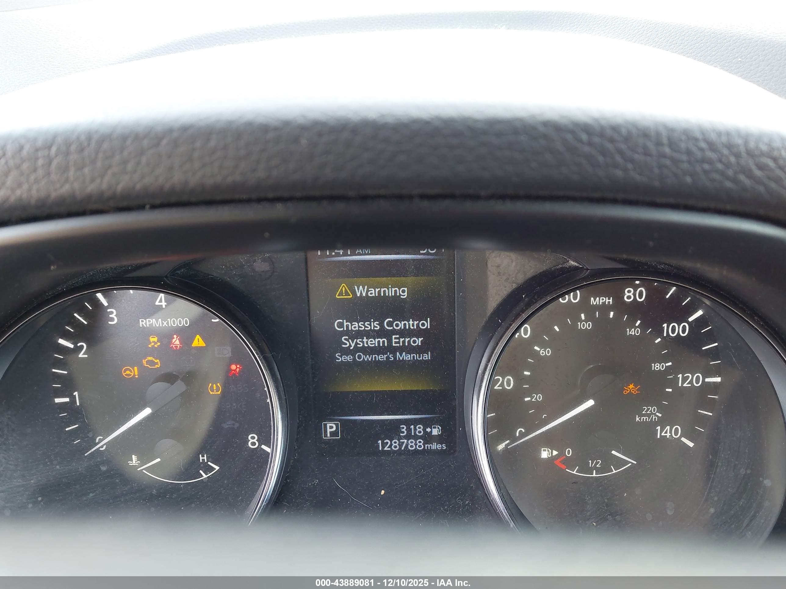 NISSAN ROGUE image 7