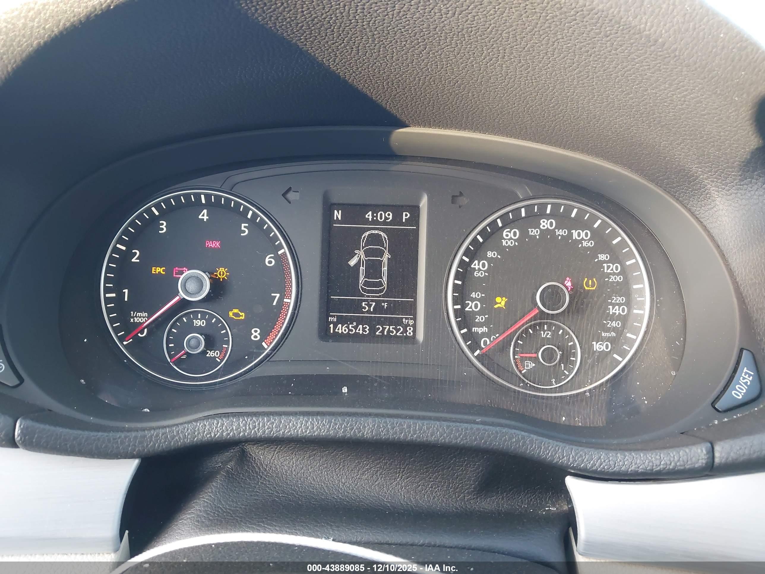 VOLKSWAGEN PASSAT image 7