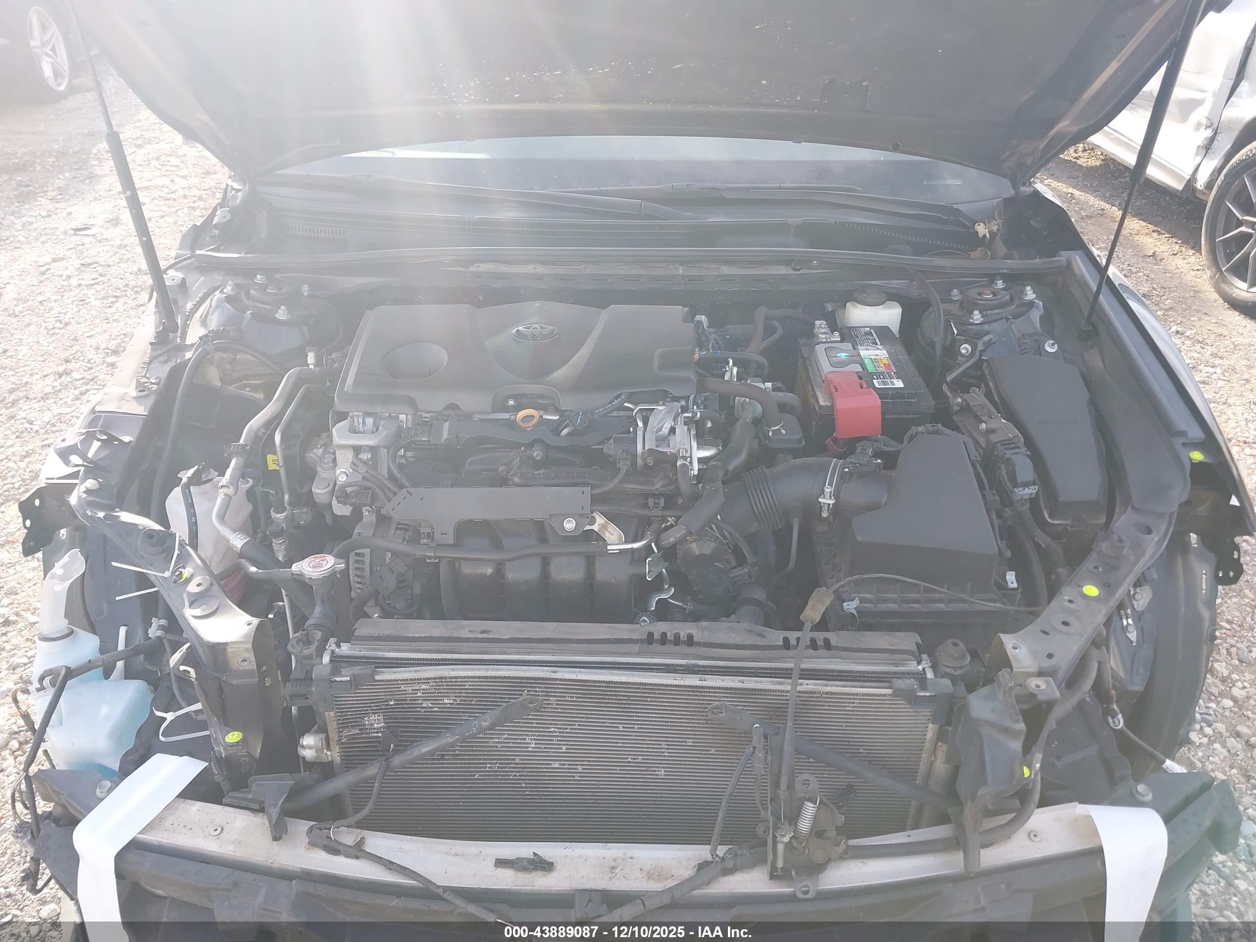TOYOTA CAMRY image 10