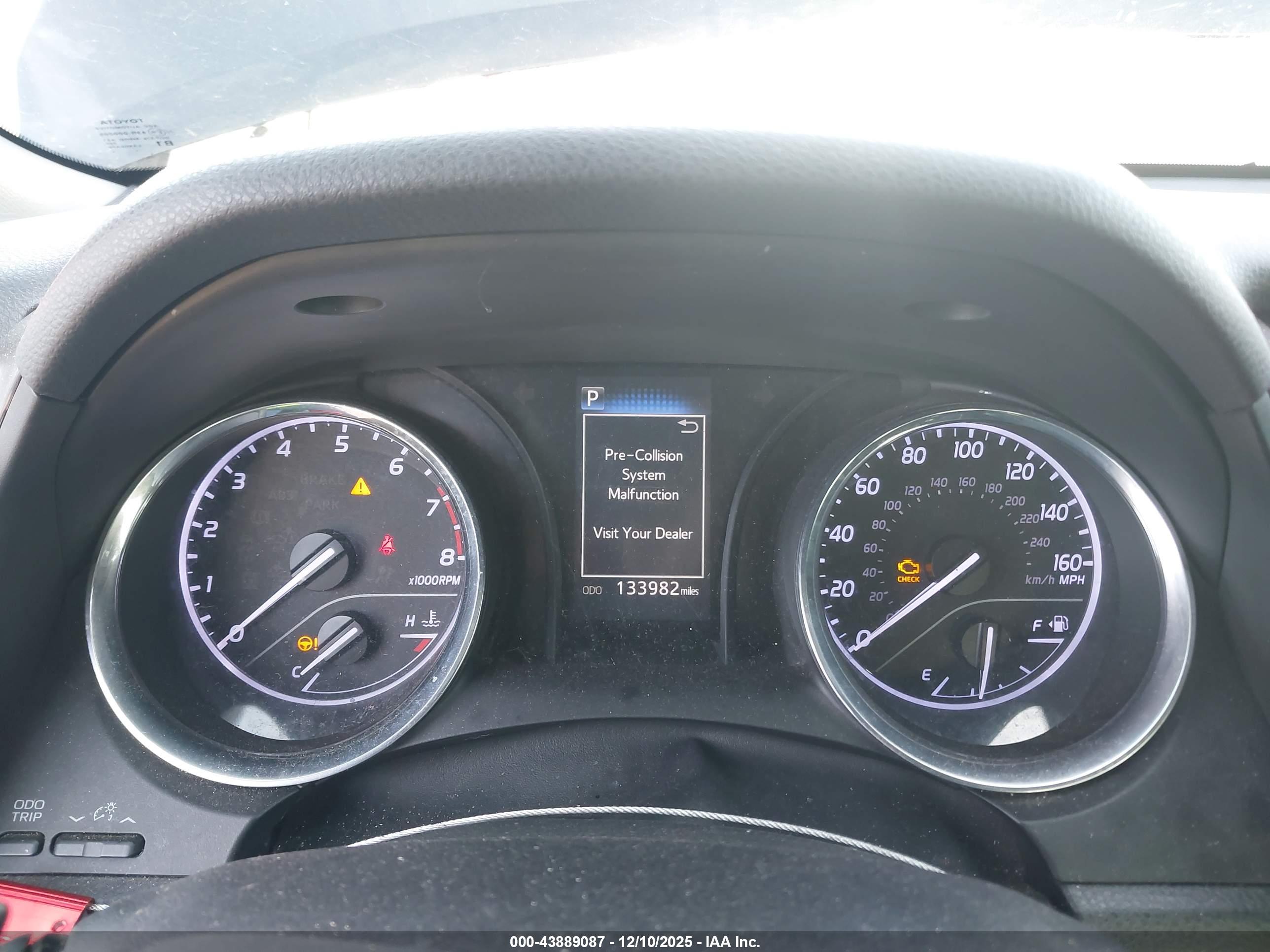 TOYOTA CAMRY image 7