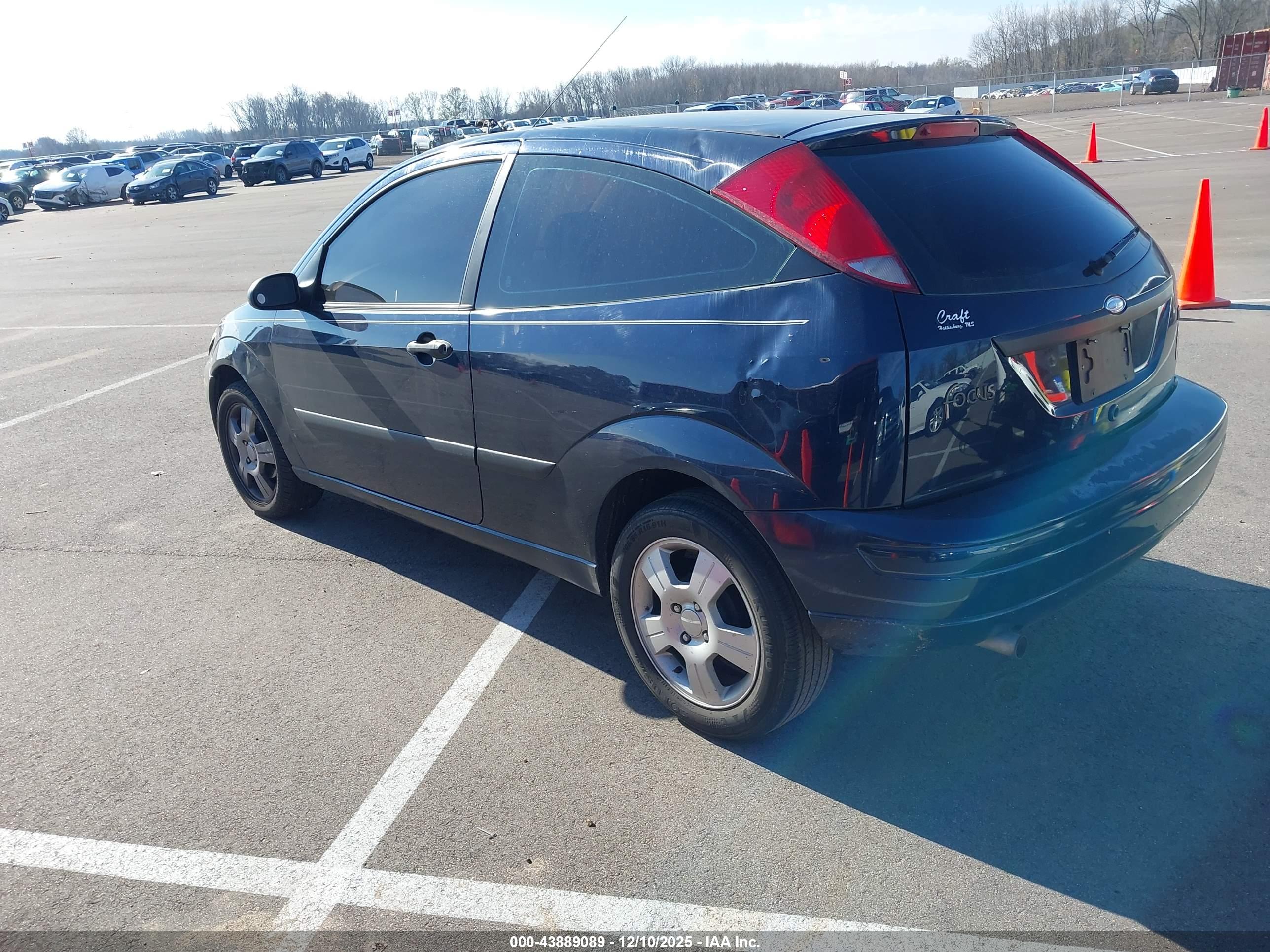 FORD FOCUS image 3