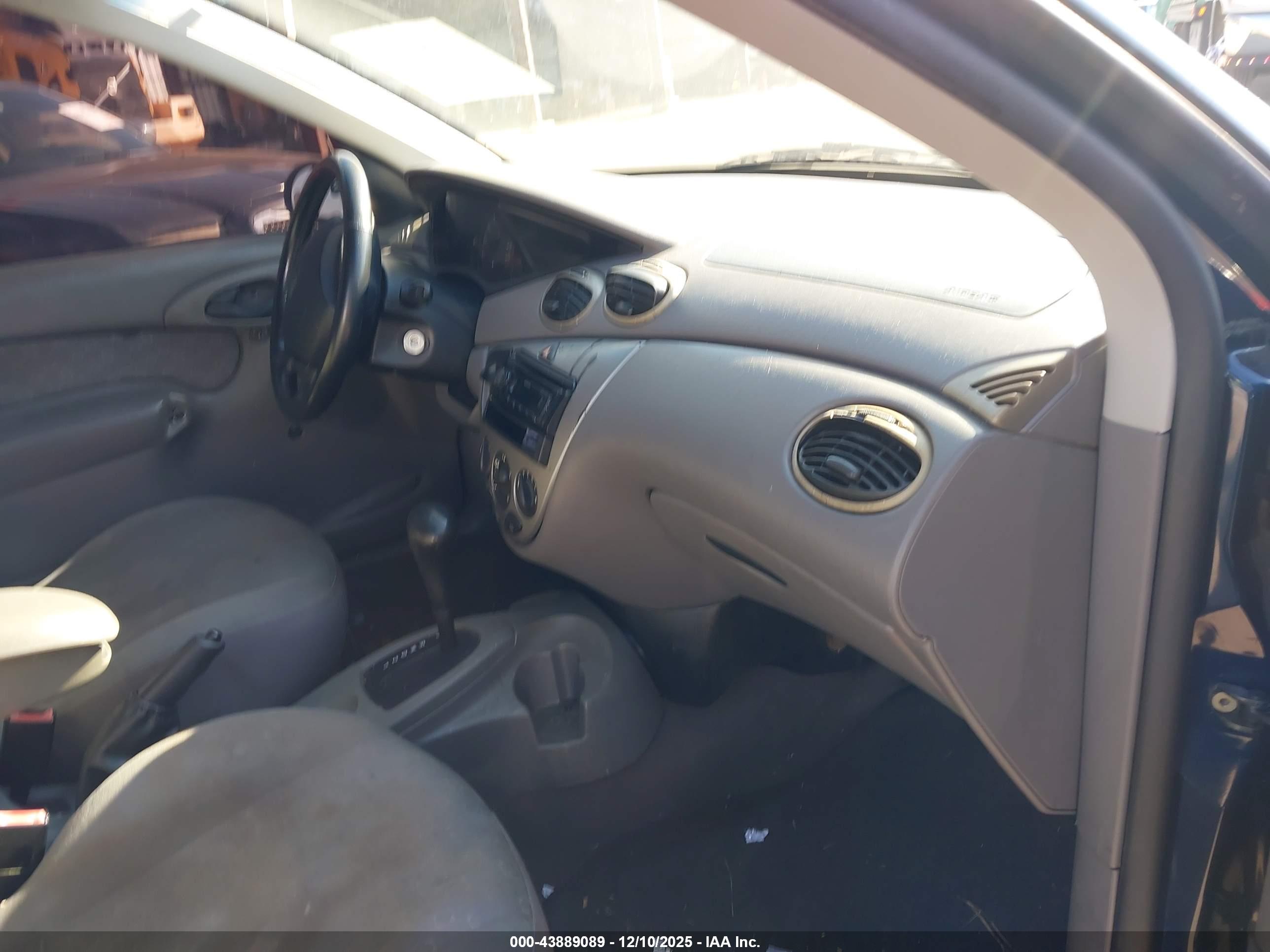 FORD FOCUS image 5