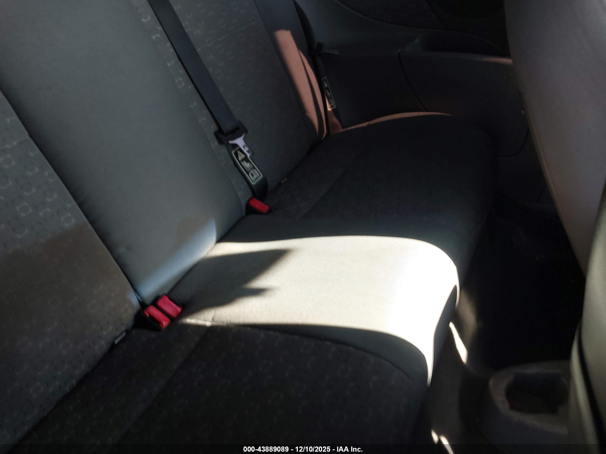 FORD FOCUS image 8