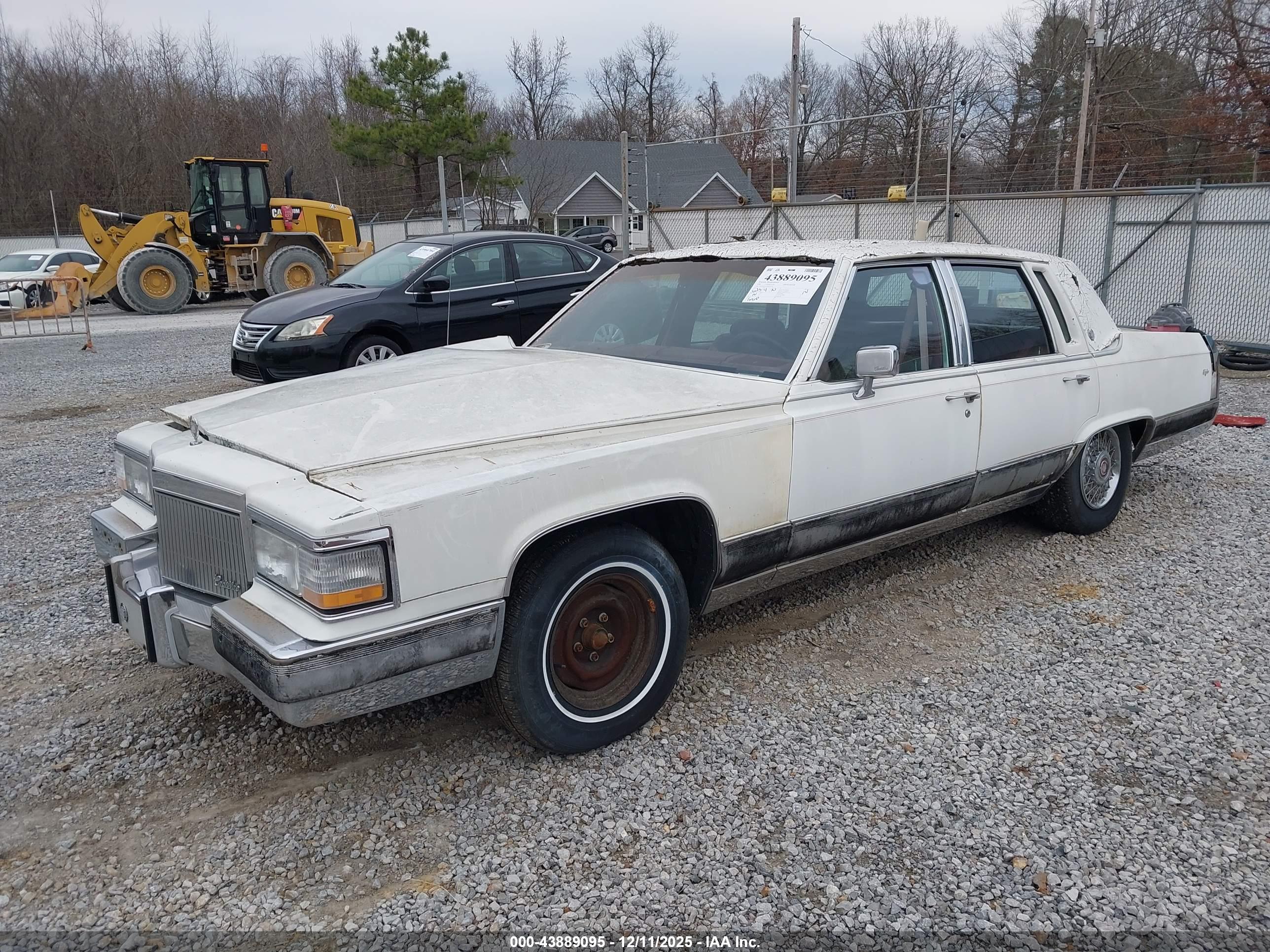 CADILLAC BROUGHAM image 2