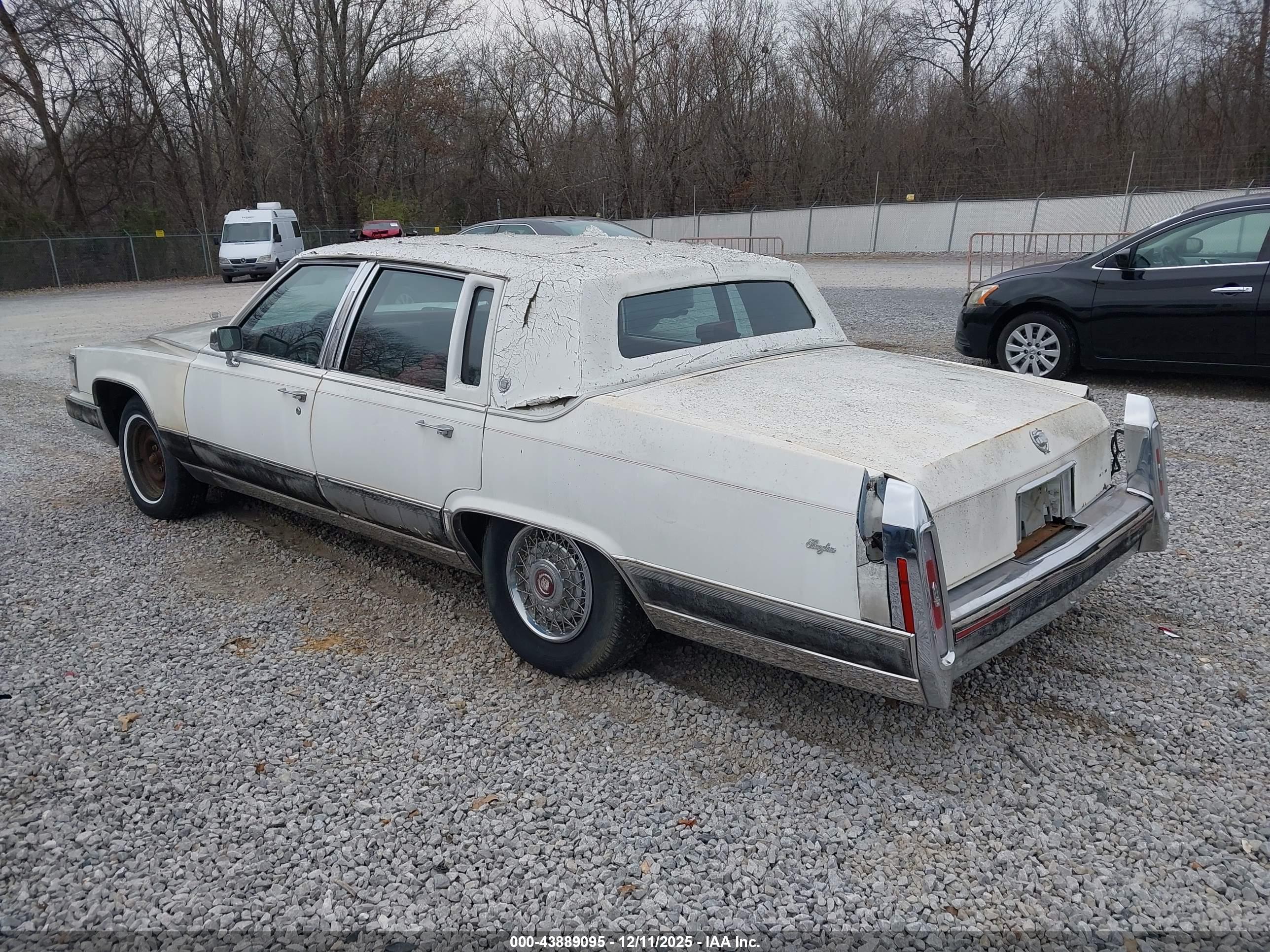 CADILLAC BROUGHAM image 3