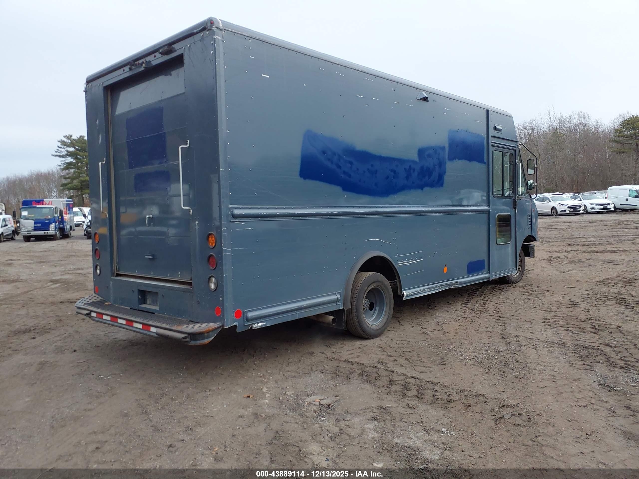 FORD E-450 image 4