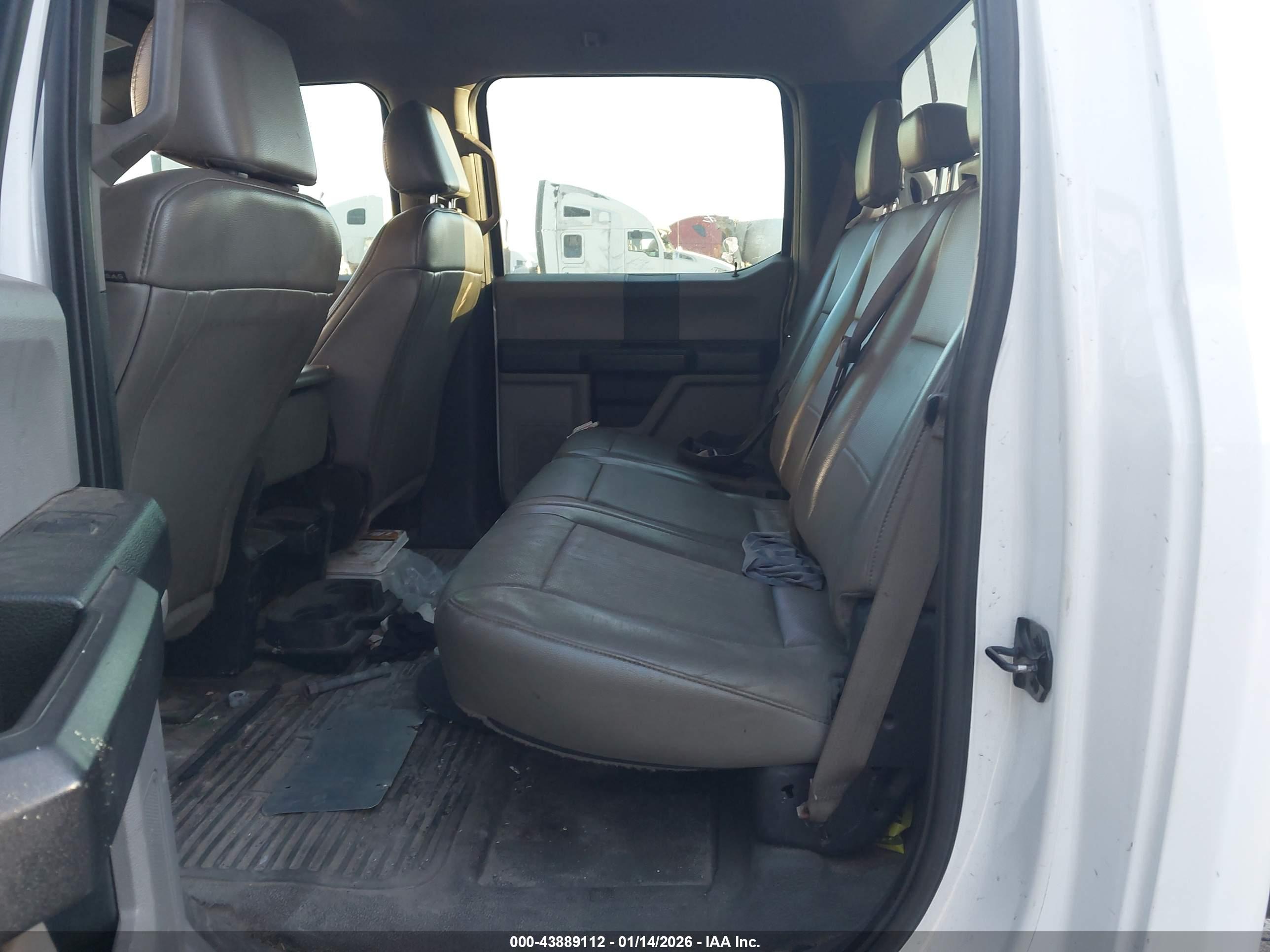 FORD F-550 image 7