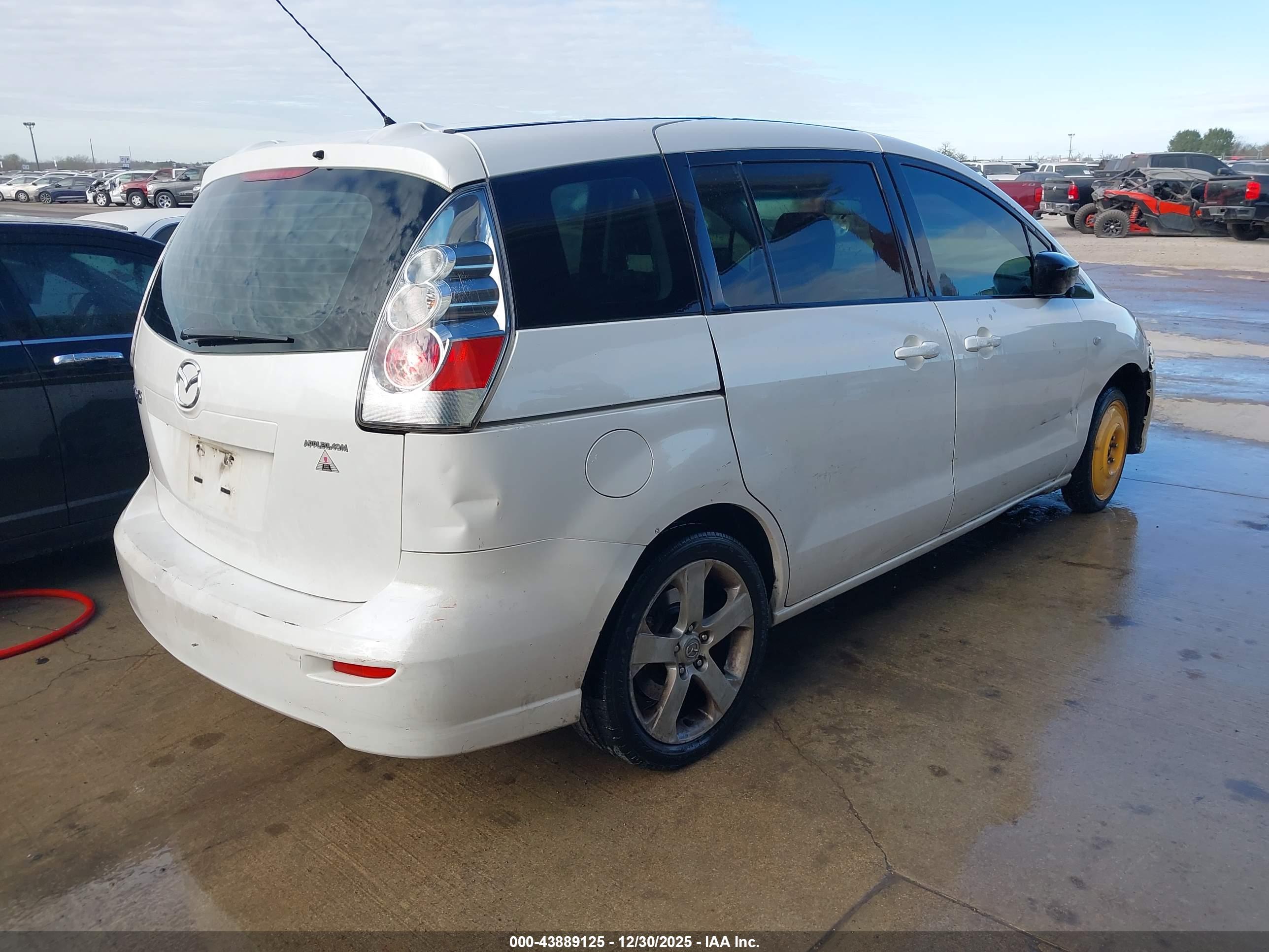 MAZDA MAZDA5 image 4