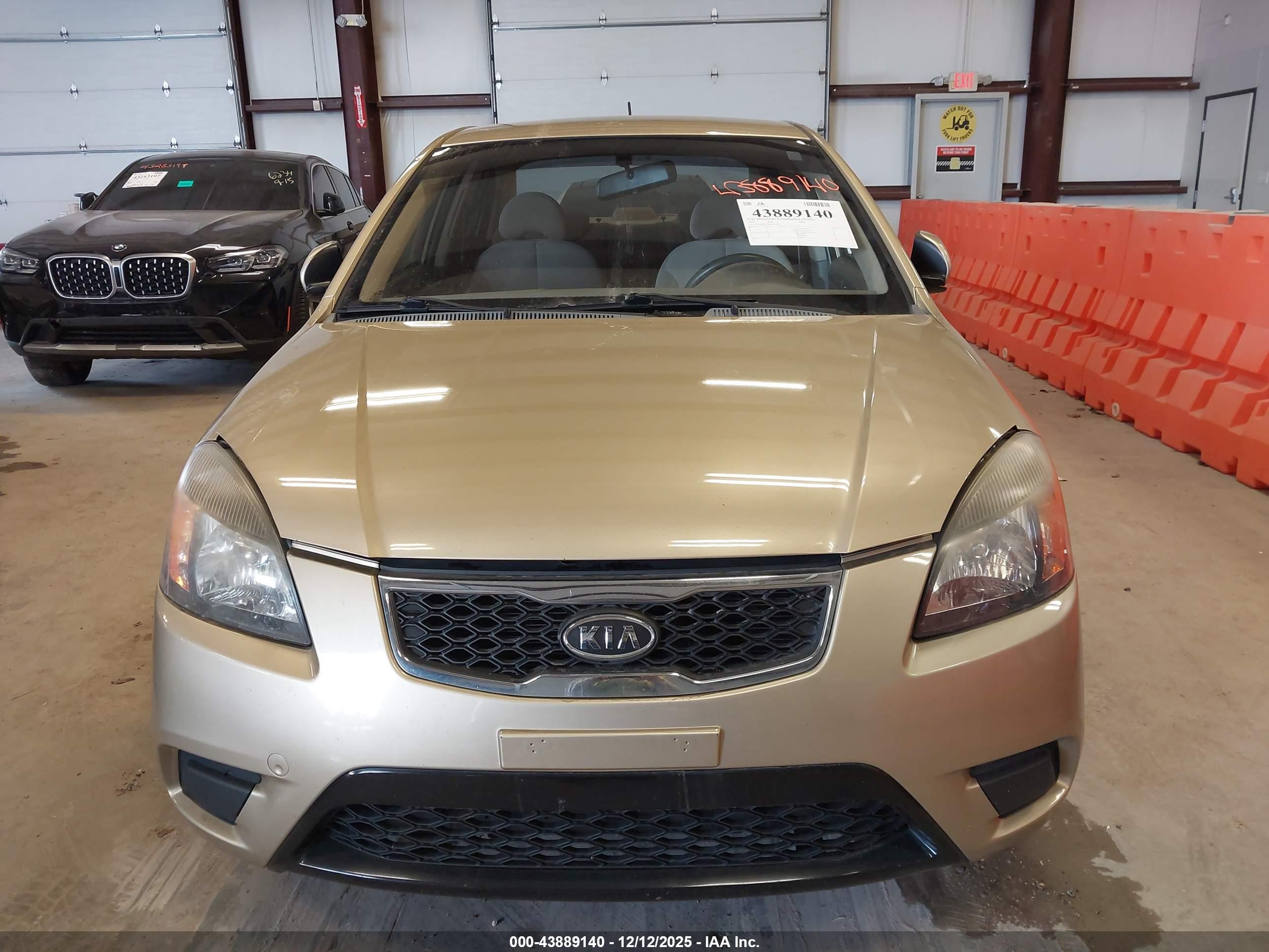 KIA RIO image 6