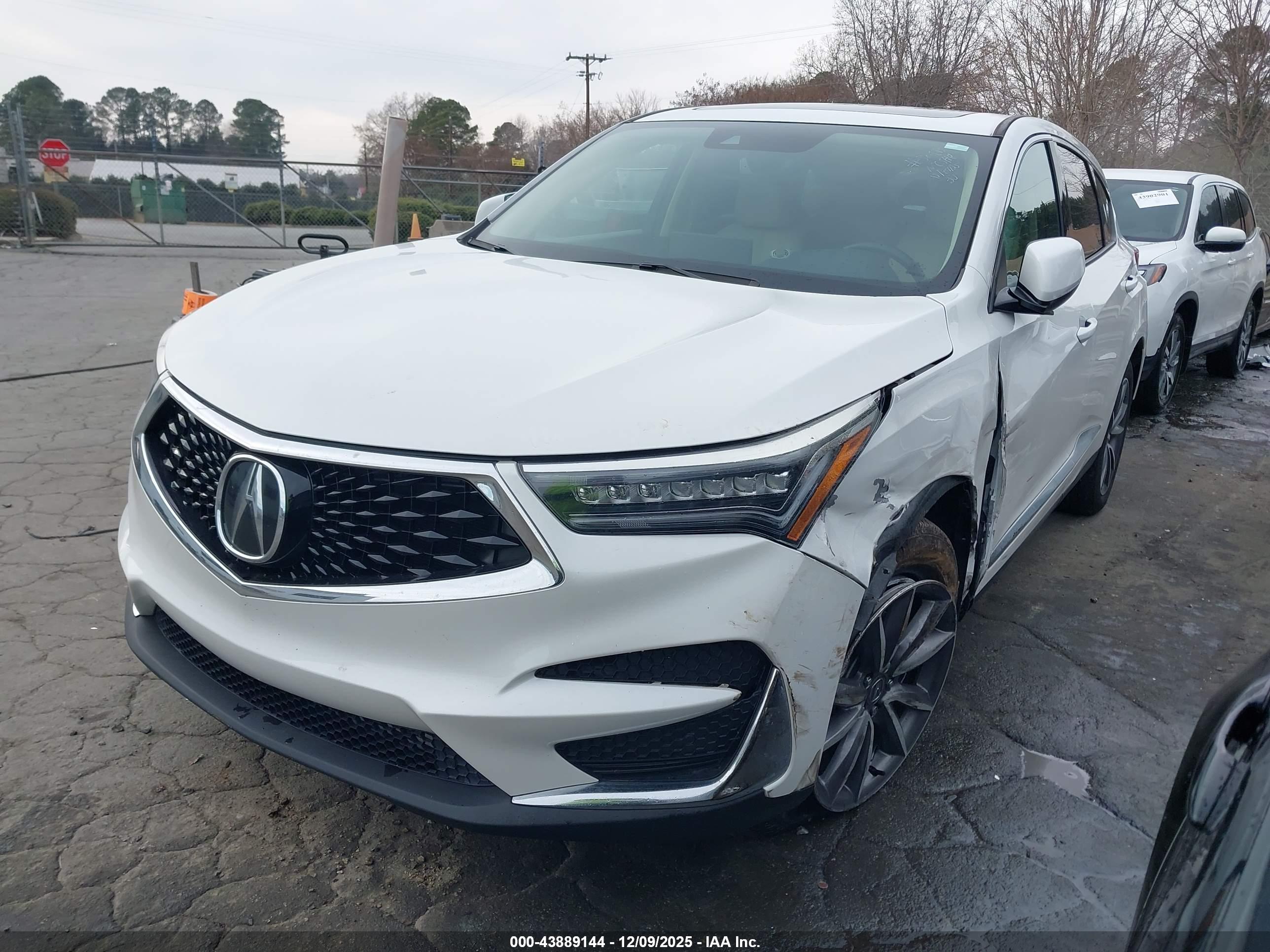 ACURA RDX image 2