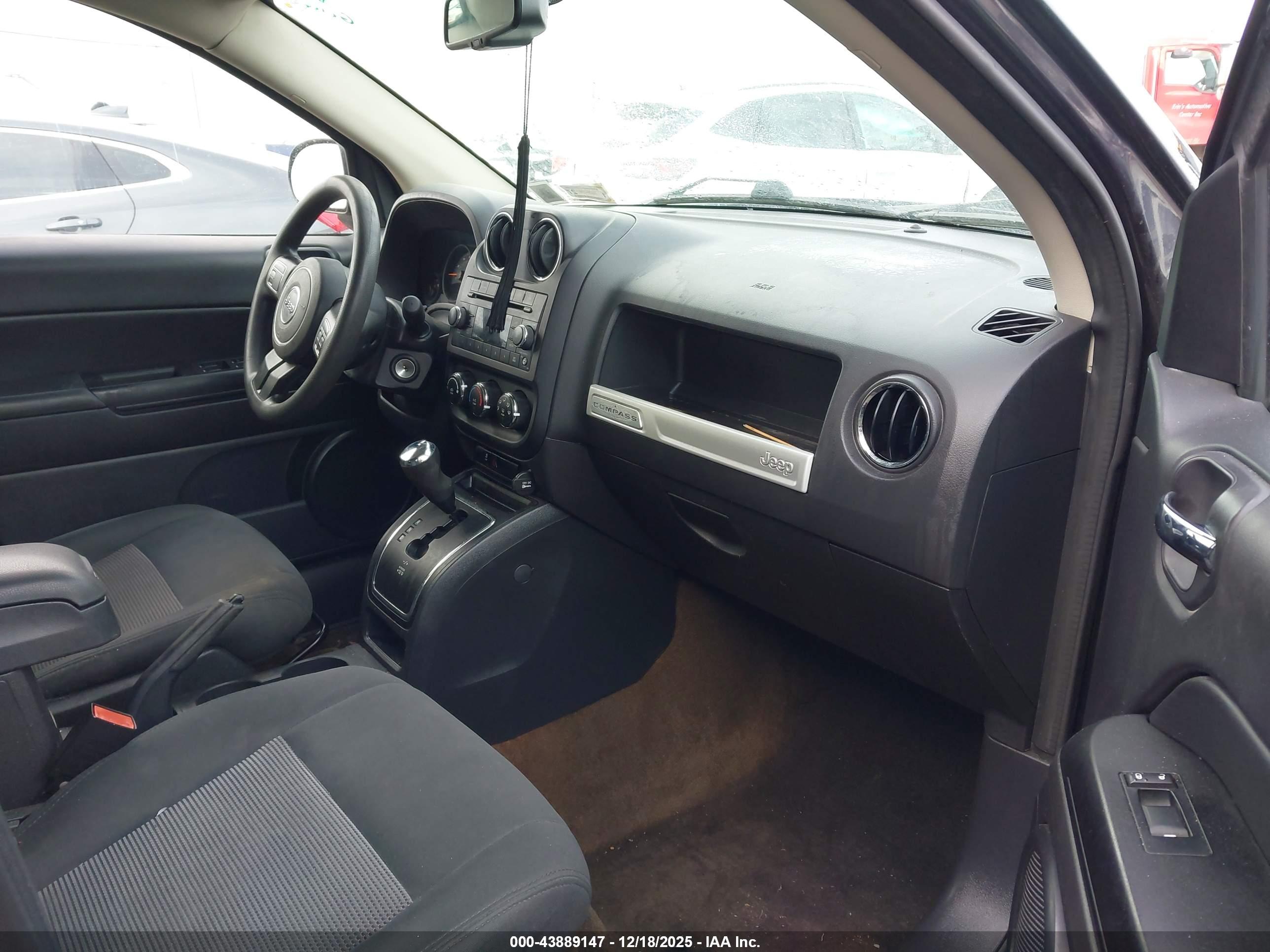 JEEP COMPASS image 5