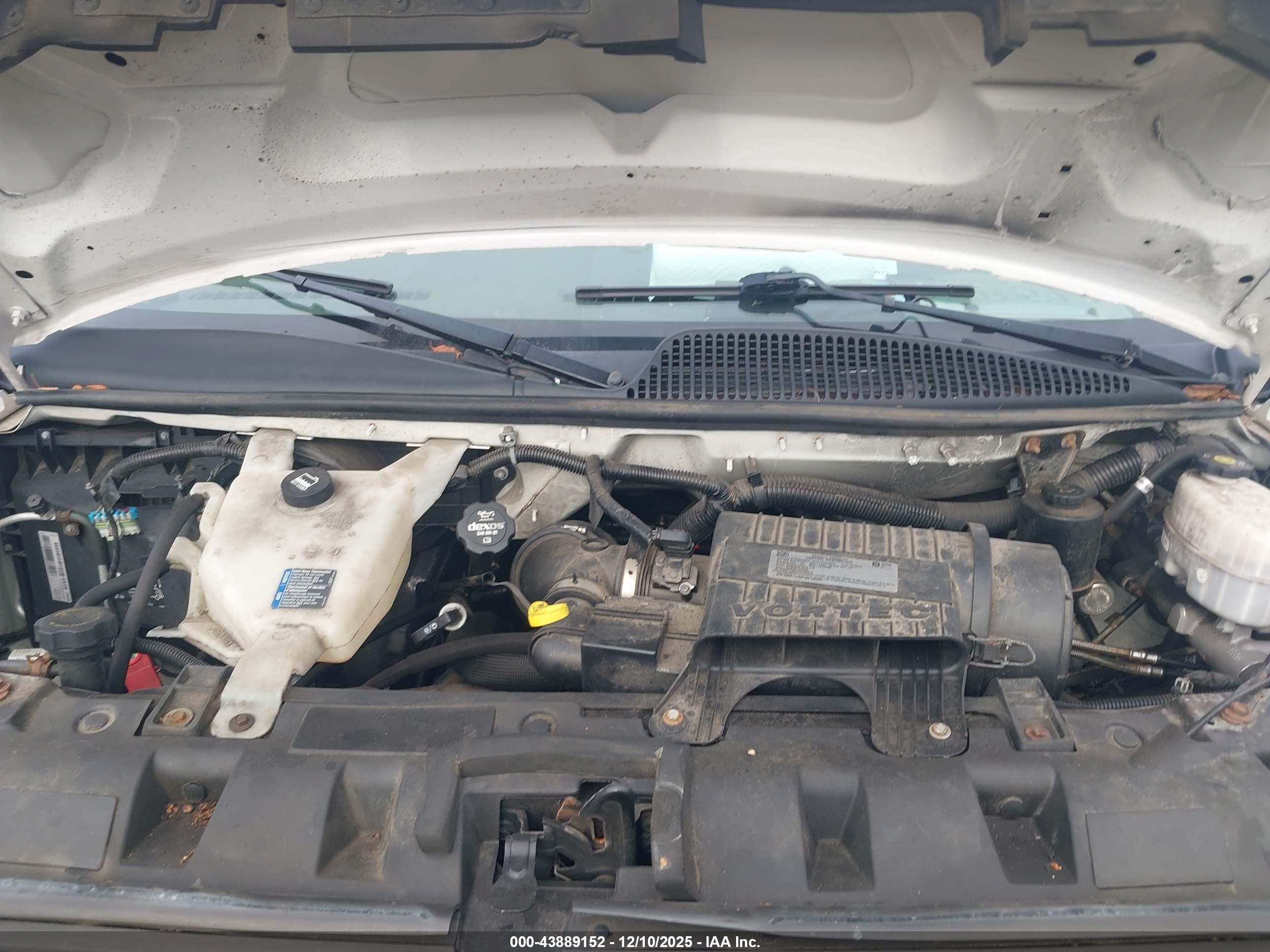 CHEVROLET EXPRESS image 10