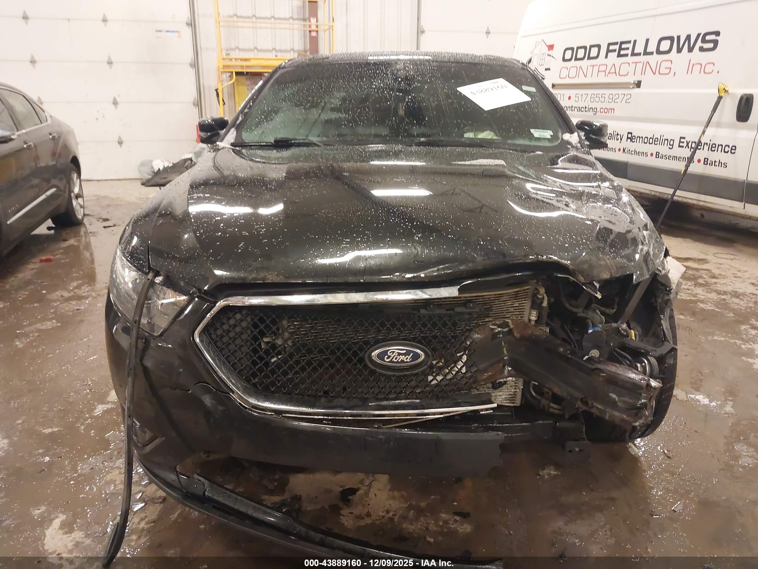 FORD TAURUS image 6