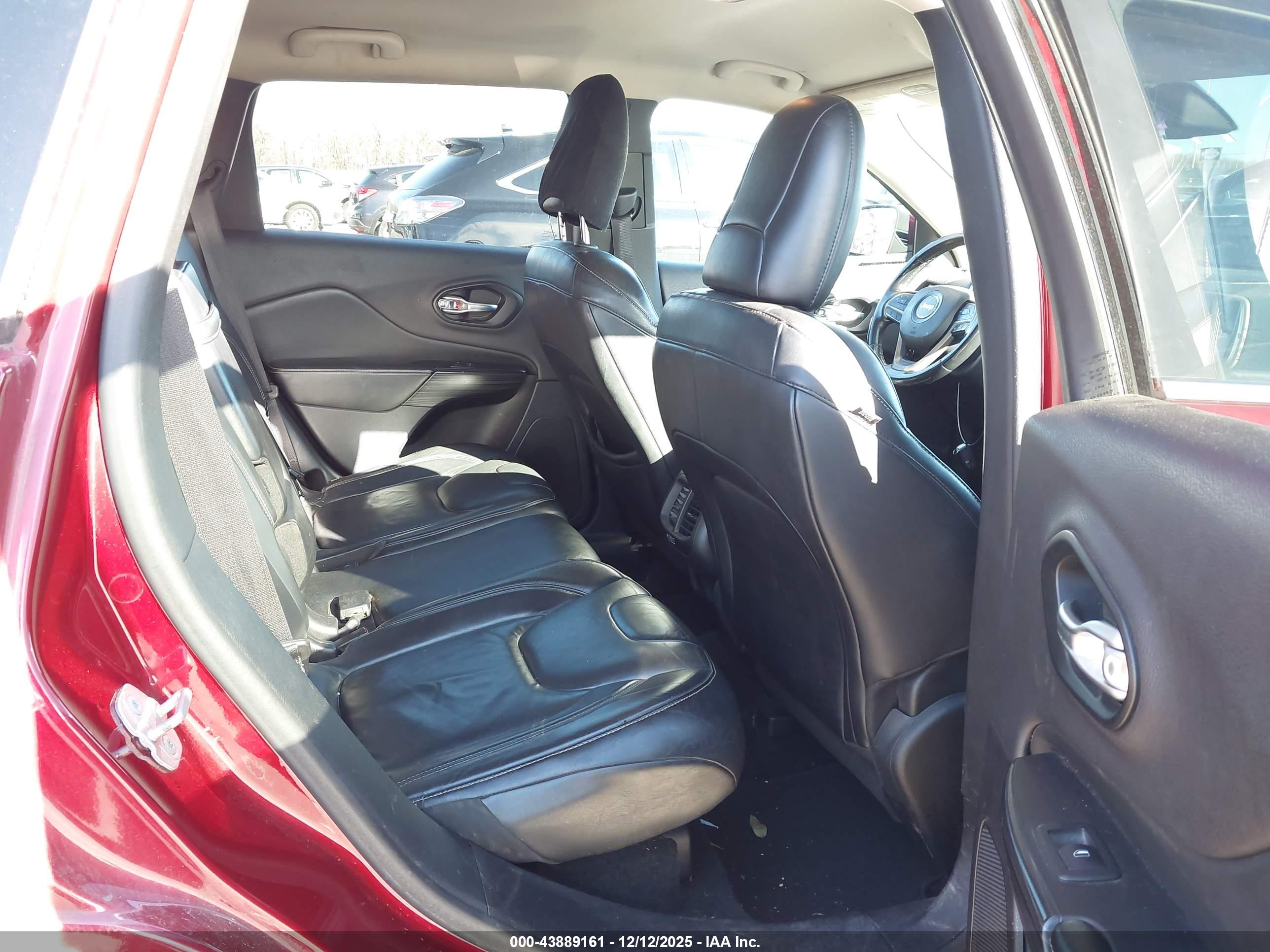 JEEP CHEROKEE image 8