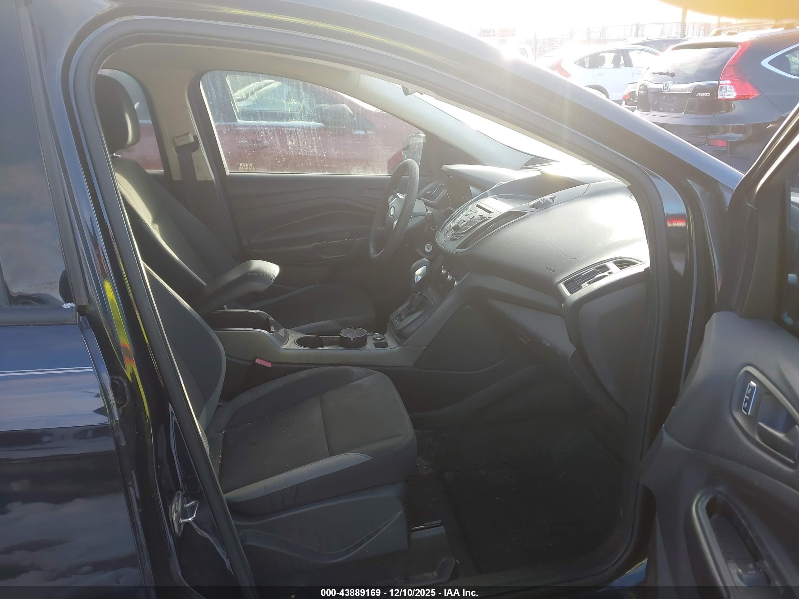 FORD ESCAPE image 5