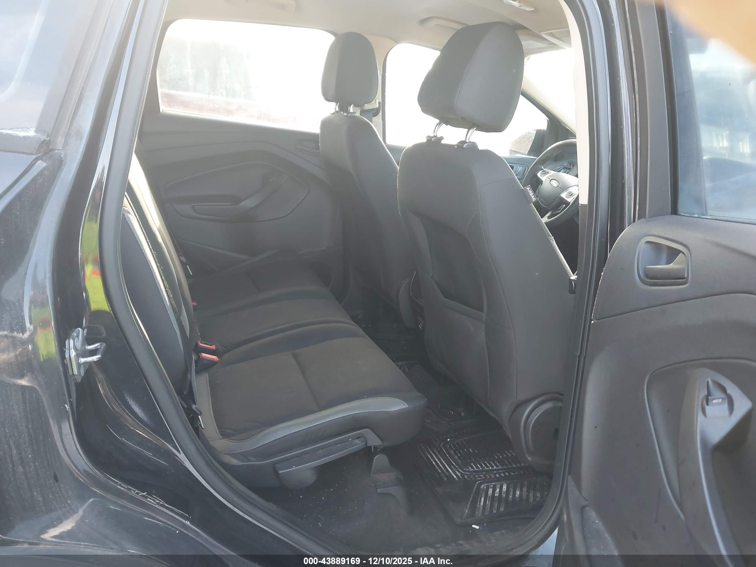 FORD ESCAPE image 8