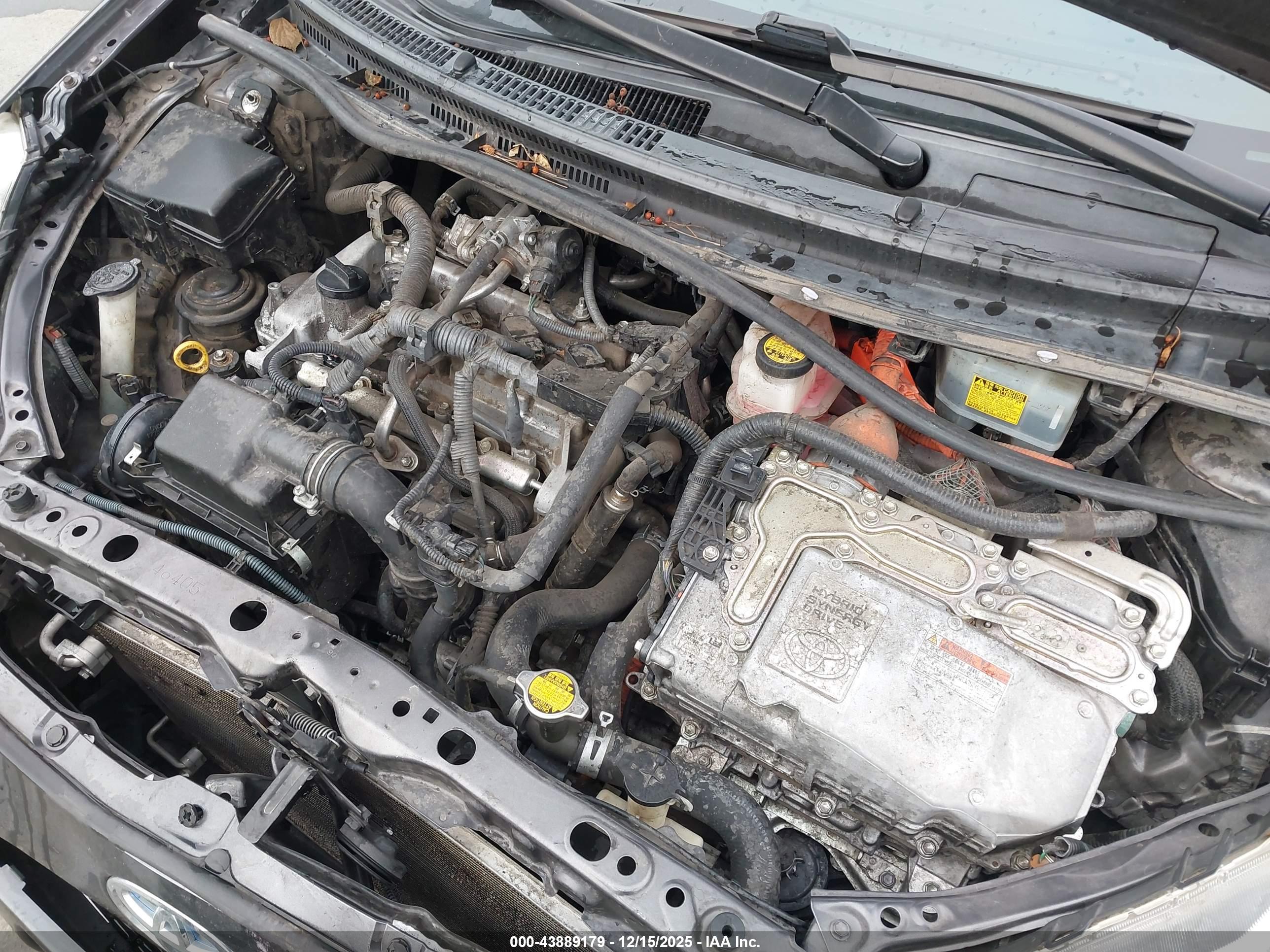 TOYOTA PRIUS image 10