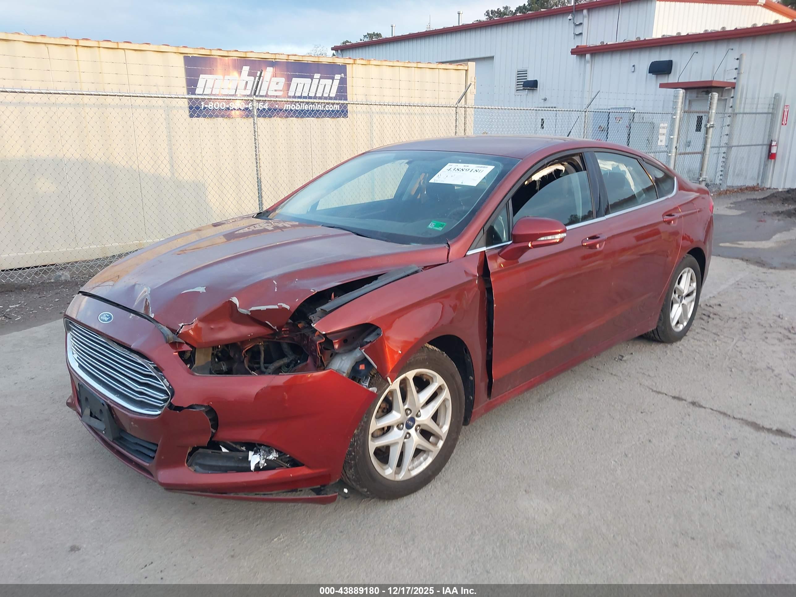 FORD FUSION image 2