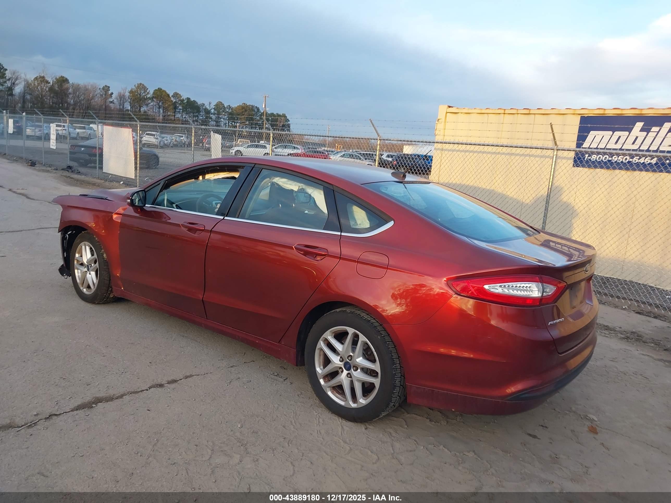 FORD FUSION image 3