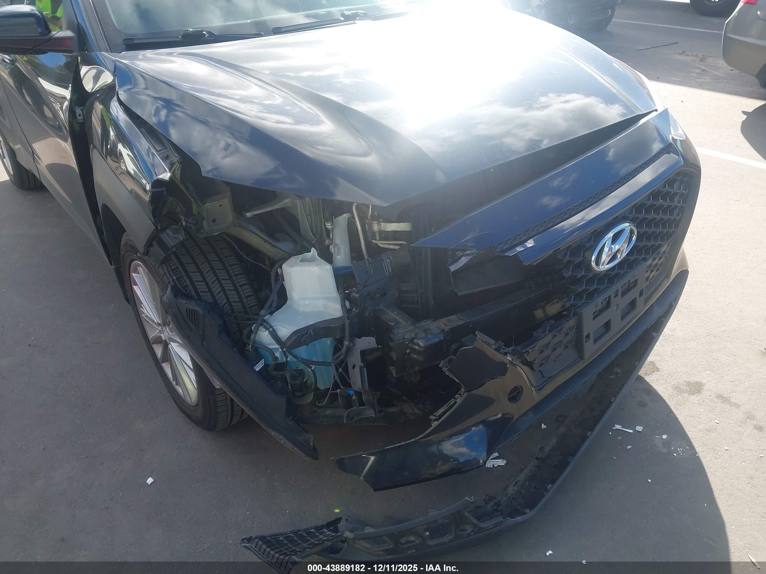 HYUNDAI KONA image 6