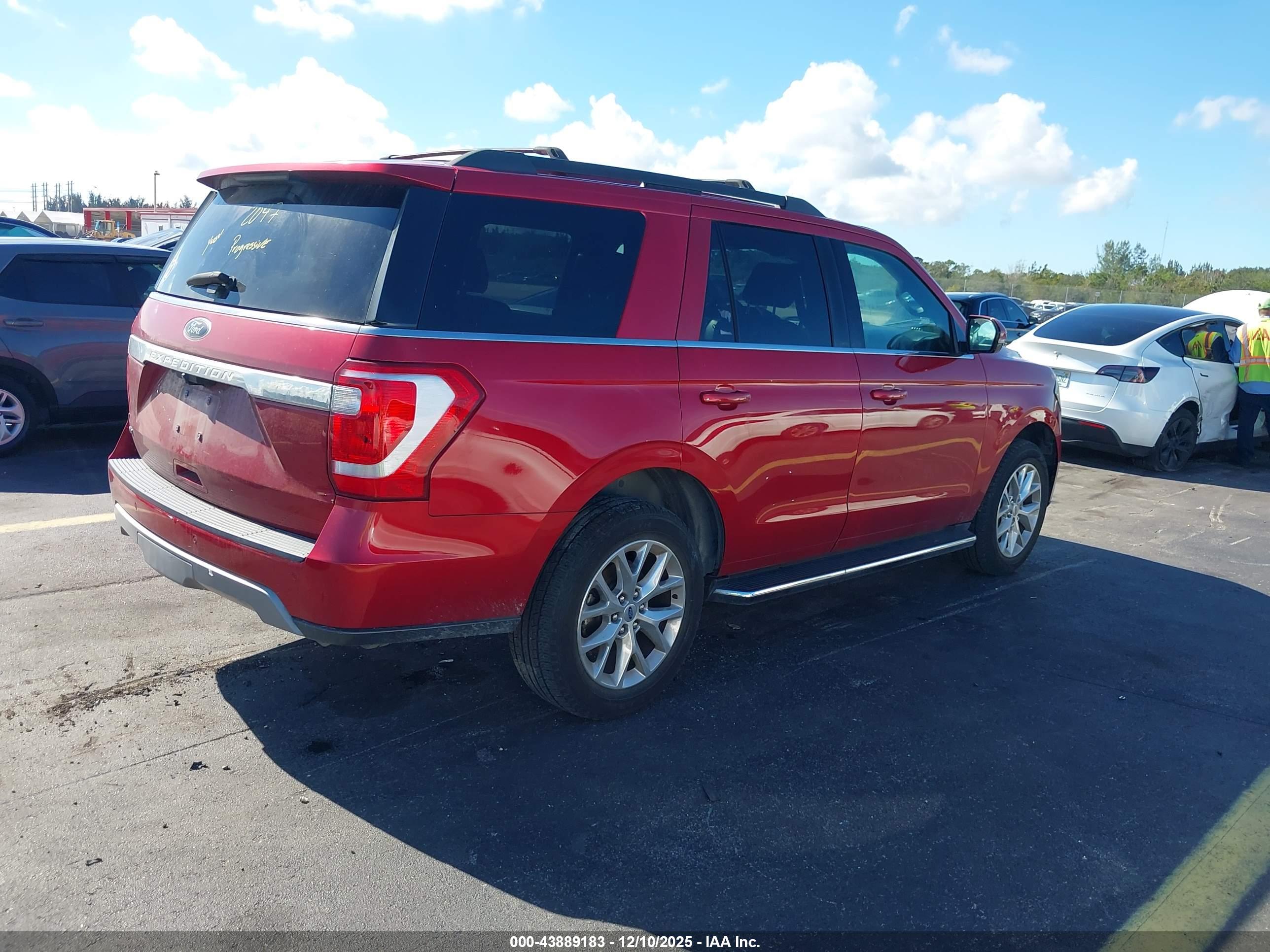 FORD EXPEDITION image 4