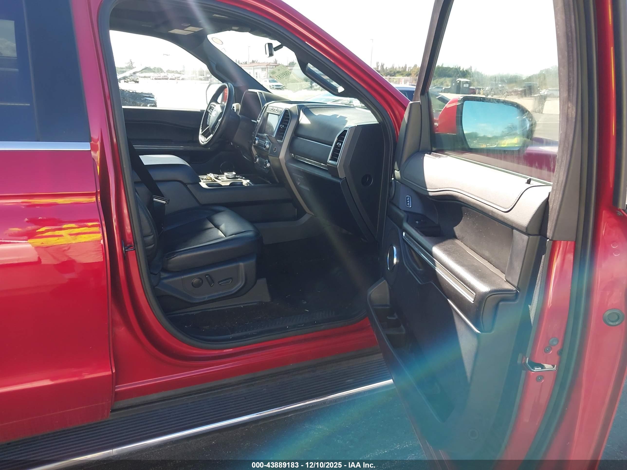 FORD EXPEDITION image 5