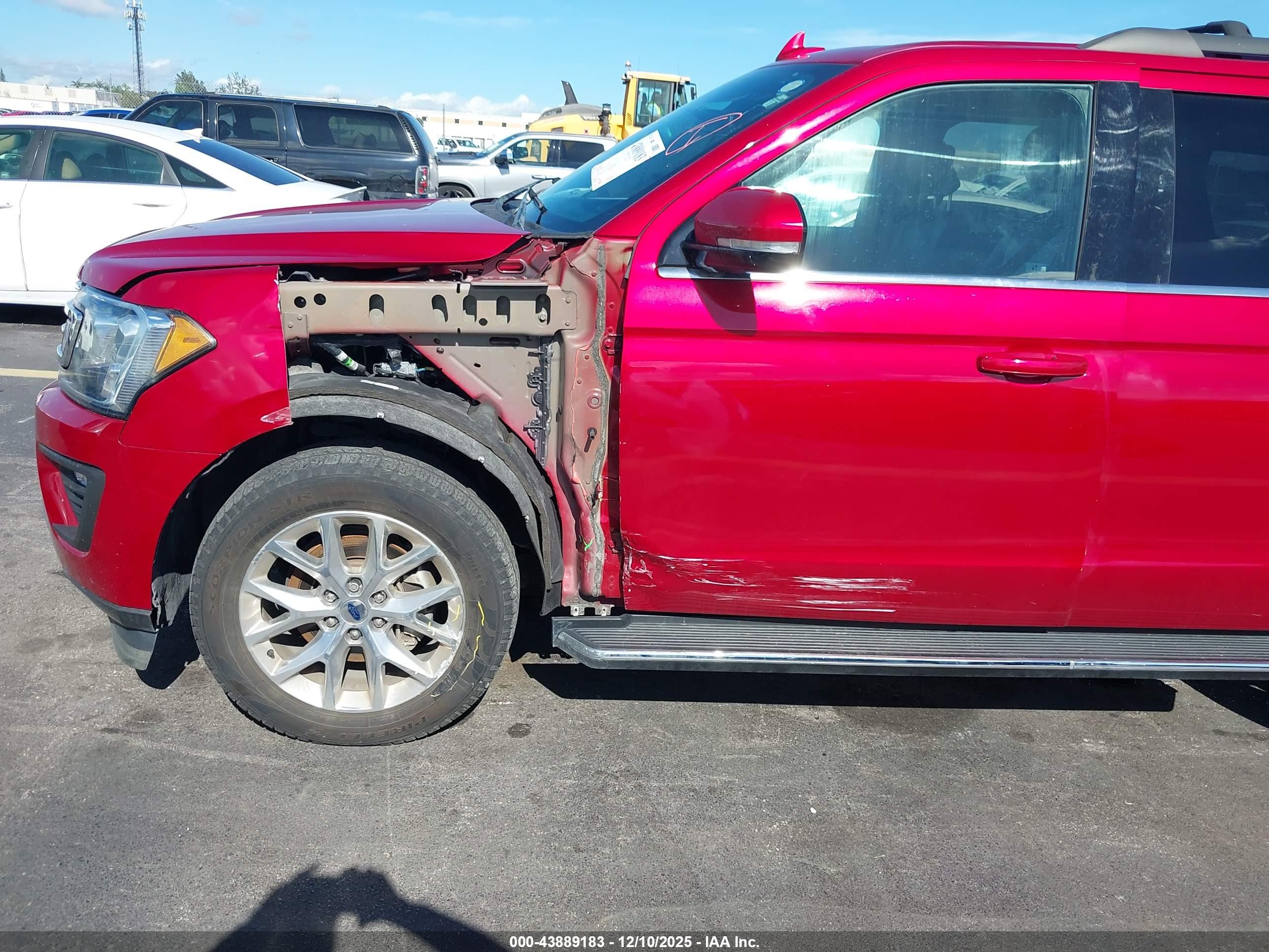 FORD EXPEDITION image 6