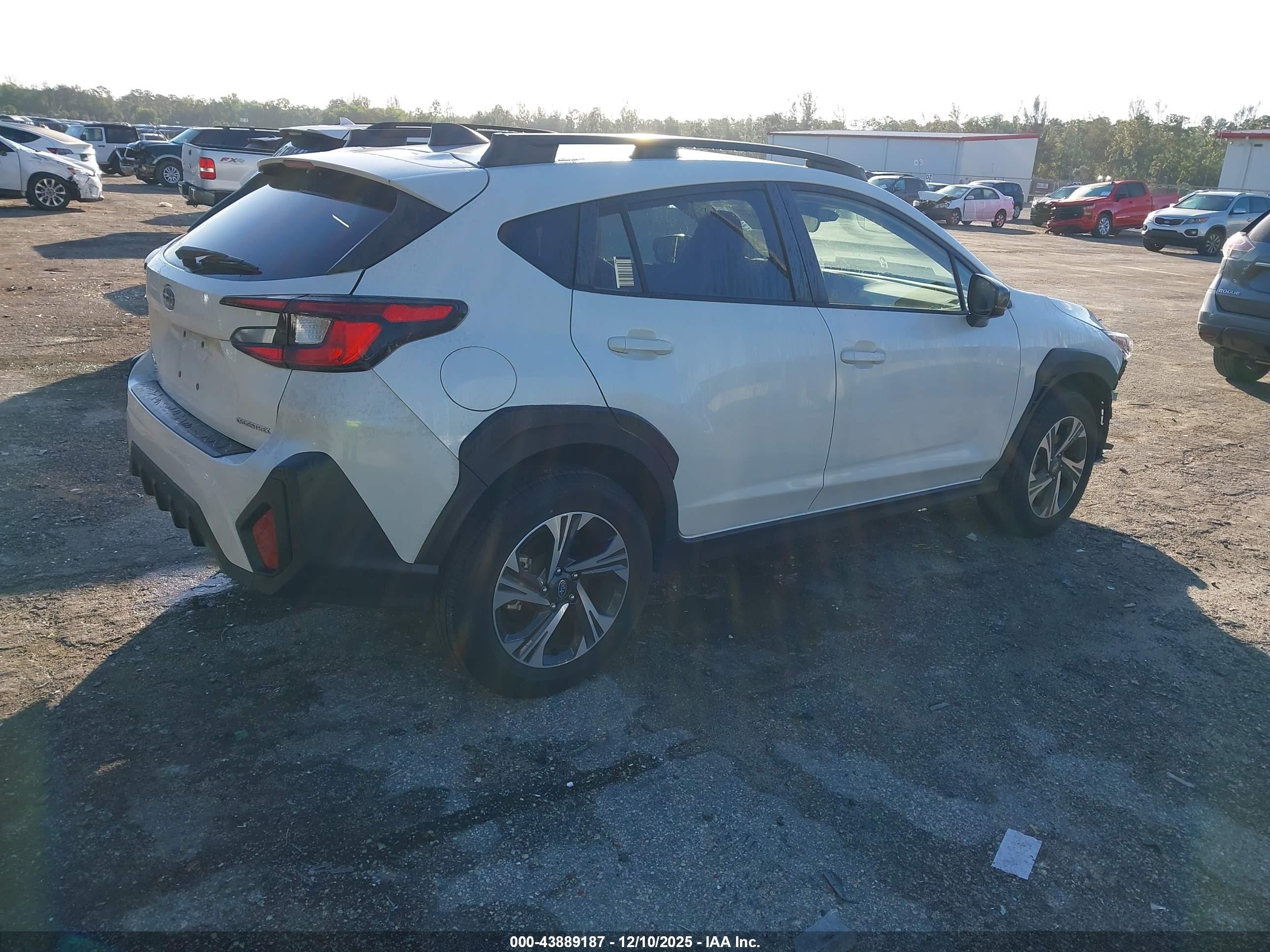 SUBARU CROSSTREK image 4