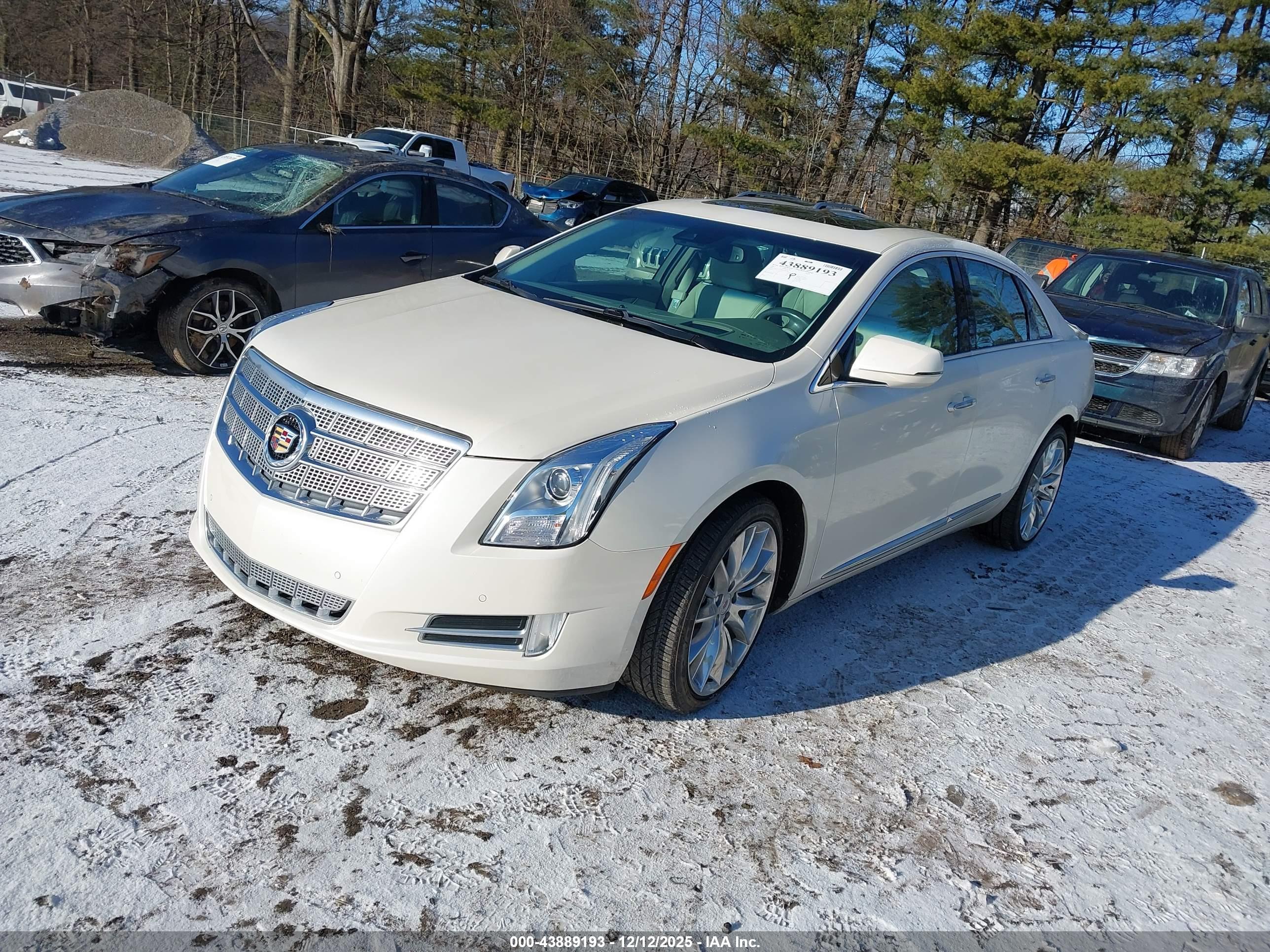 CADILLAC XTS image 2
