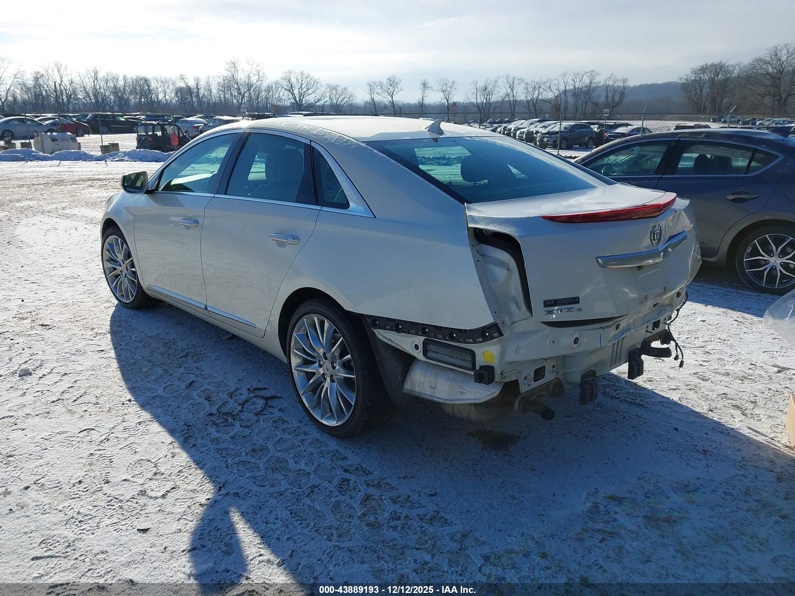 CADILLAC XTS image 3