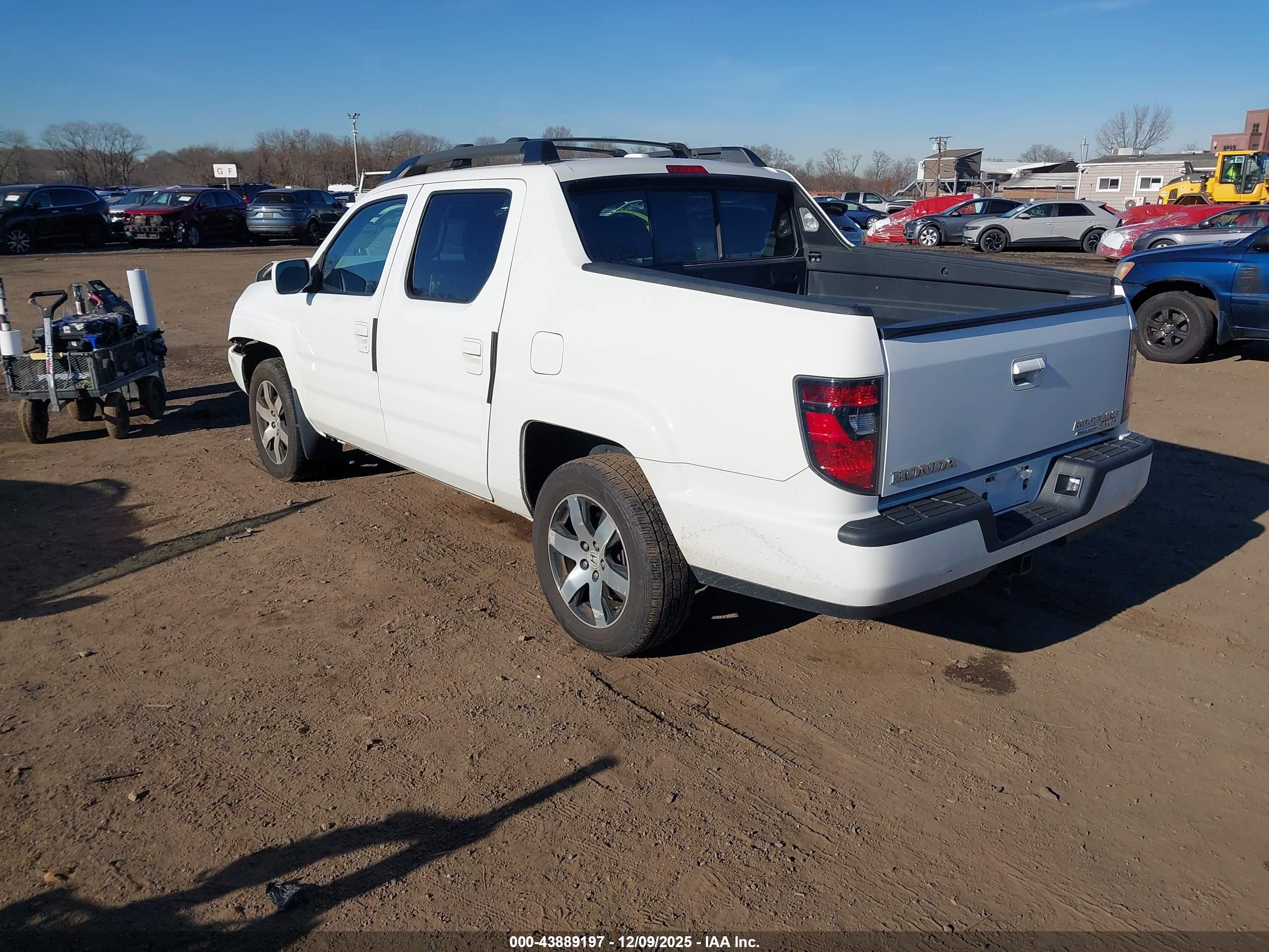 HONDA RIDGELINE image 3